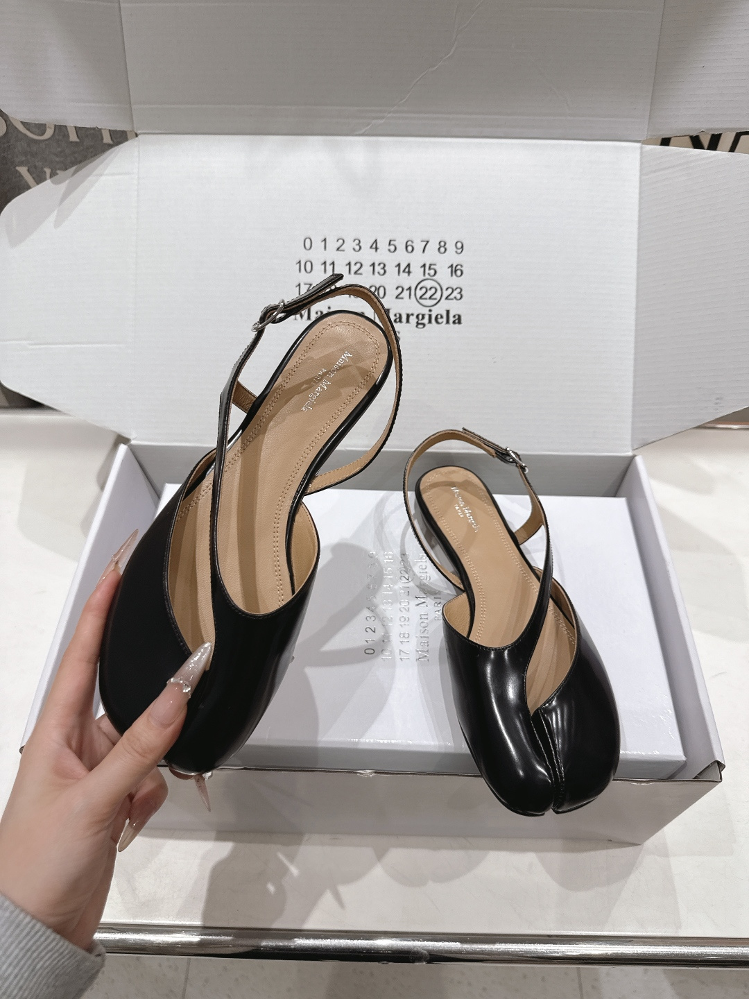 高版本出厂 【Maison Margiela】MM6马吉拉2026ss新品夏季平底分趾凉鞋～夏季百搭款舒