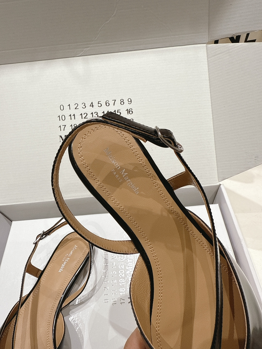 高版本出厂 【Maison Margiela】MM6马吉拉2026ss新品夏季平底分趾凉鞋～夏季百搭款舒