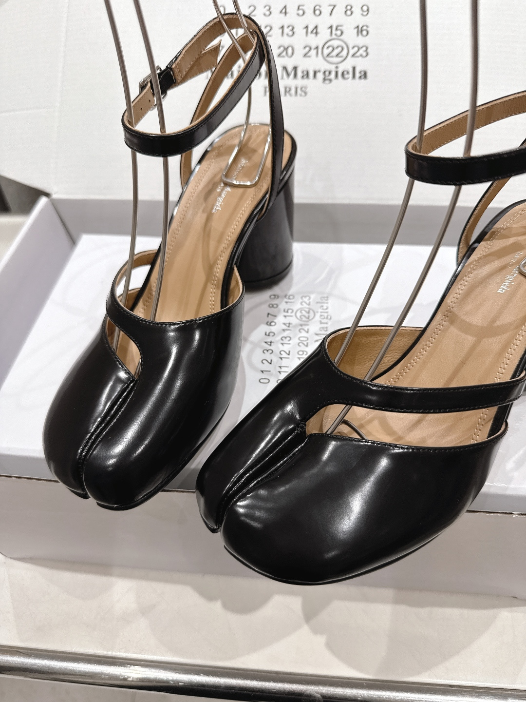 高版本出厂 【Maison Margiela】MM6马吉拉2026ss新品夏季高跟分趾凉鞋～夏季百搭款舒