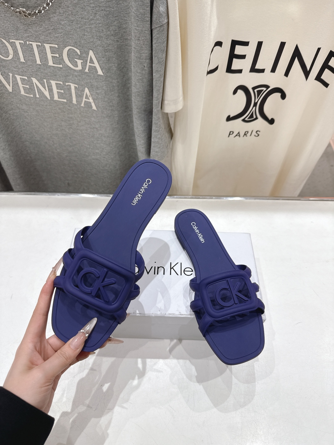 高版本出厂 Calvin Klein CK家2026ss夏季爆款平底沙滩拖鞋，在这个IN时代必备的拖鞋…