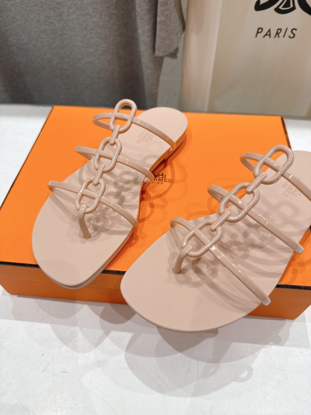 高版本出厂 Hermes/爱马仕F036 H家2026ss夏季新款 Extra度假风平底夹脚沙滩女拖鞋H