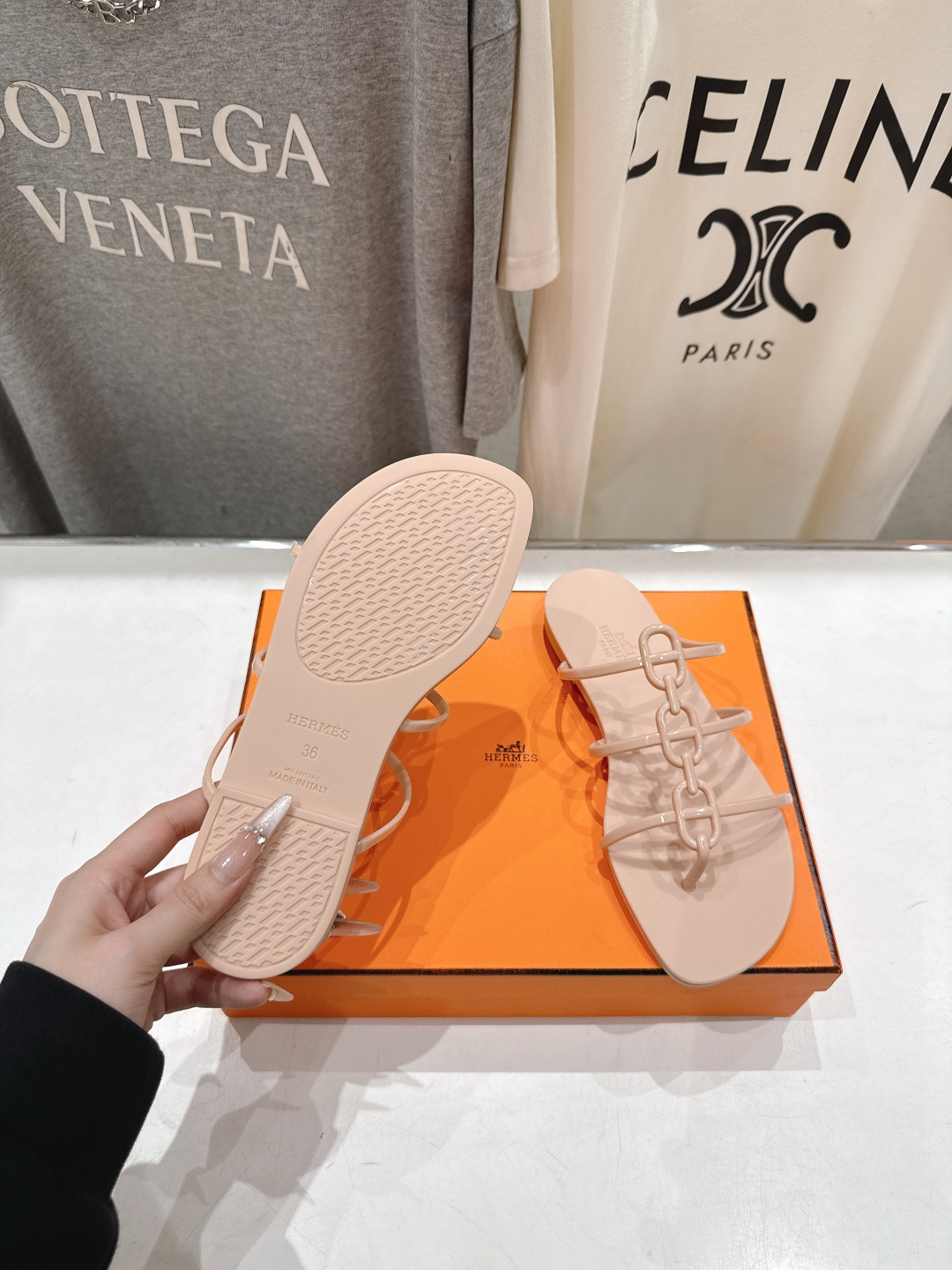 高版本出厂 Hermes/爱马仕F036 H家2026ss夏季新款 Extra度假风平底夹脚沙滩女拖鞋H