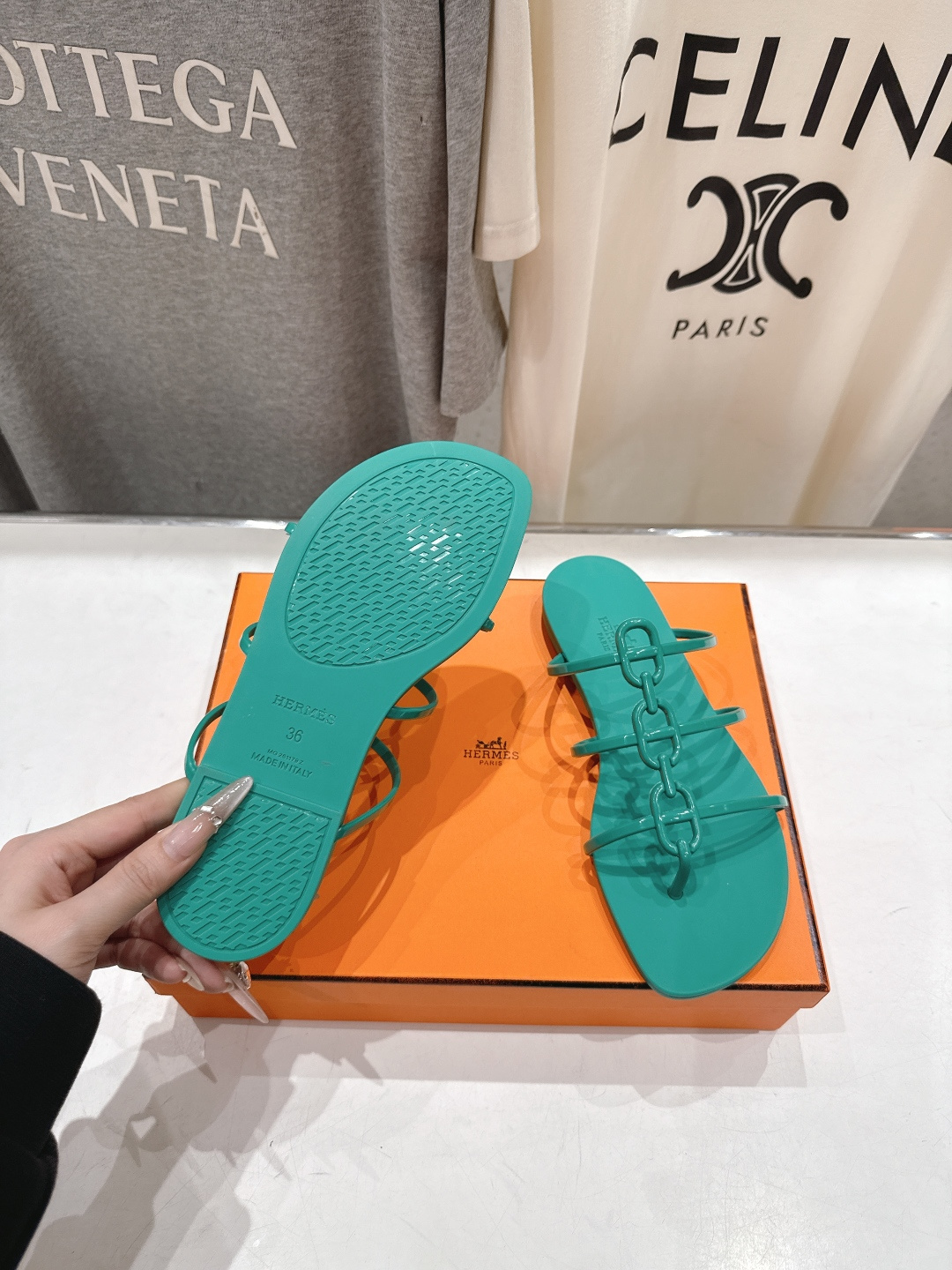 高版本出厂 Hermes/爱马仕F036 H家2026ss夏季新款 Extra度假风平底夹脚沙滩女拖鞋H