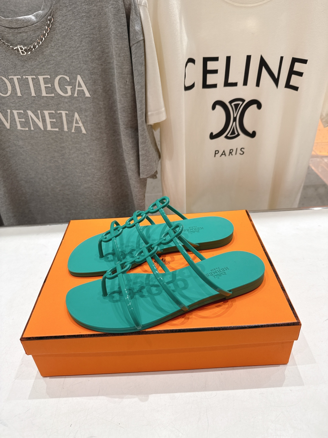 高版本出厂 Hermes/爱马仕F036 H家2026ss夏季新款 Extra度假风平底夹脚沙滩女拖鞋H