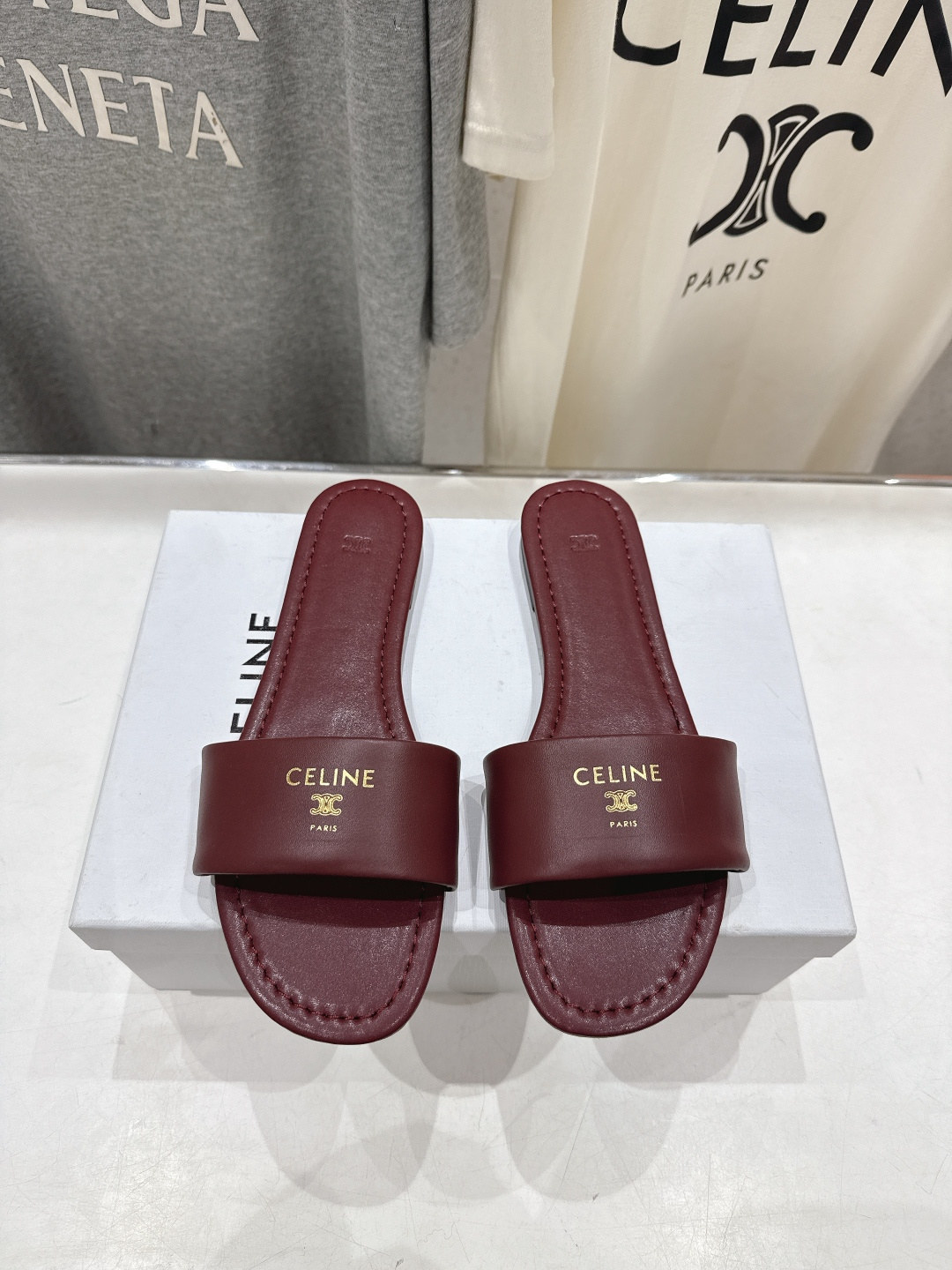 高版本出厂 Celine/塞琳2026ss思琳F035夏季新款凯旋门Logo平底拖鞋高级感十足 网红in