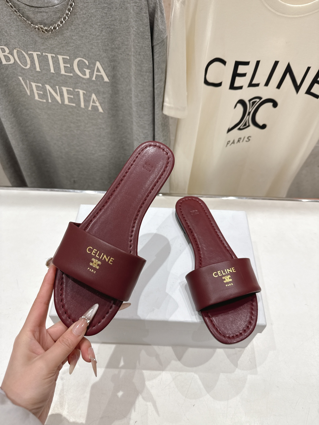 高版本出厂 Celine/塞琳2026ss思琳F035夏季新款凯旋门Logo平底拖鞋高级感十足 网红in