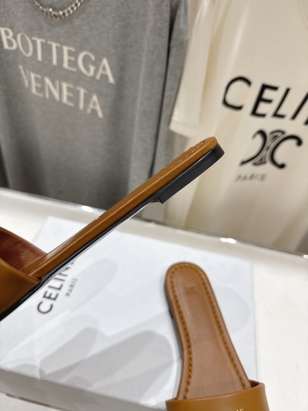 高版本出厂 Celine/塞琳2026ss思琳F035夏季新款凯旋门Logo平底拖鞋高级感十足 网红in