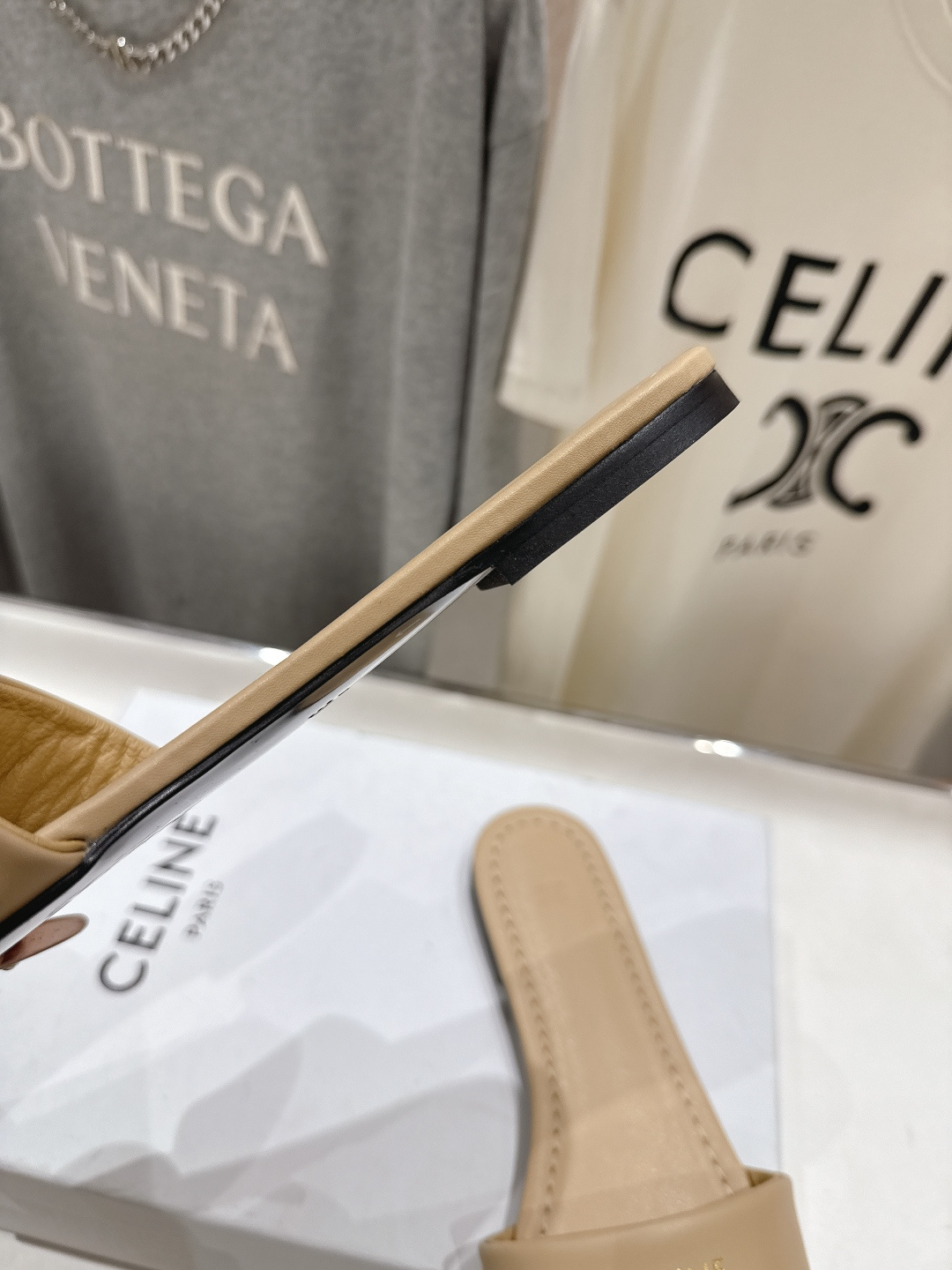 高版本出厂 Celine/塞琳2026ss思琳F035夏季新款凯旋门Logo平底拖鞋高级感十足 网红in