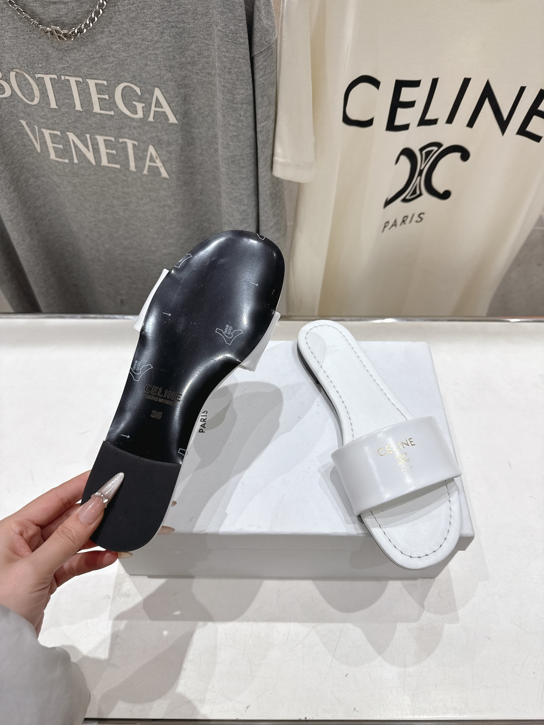 高版本出厂 Celine/塞琳2026ss思琳F035夏季新款凯旋门Logo平底拖鞋高级感十足 网红in