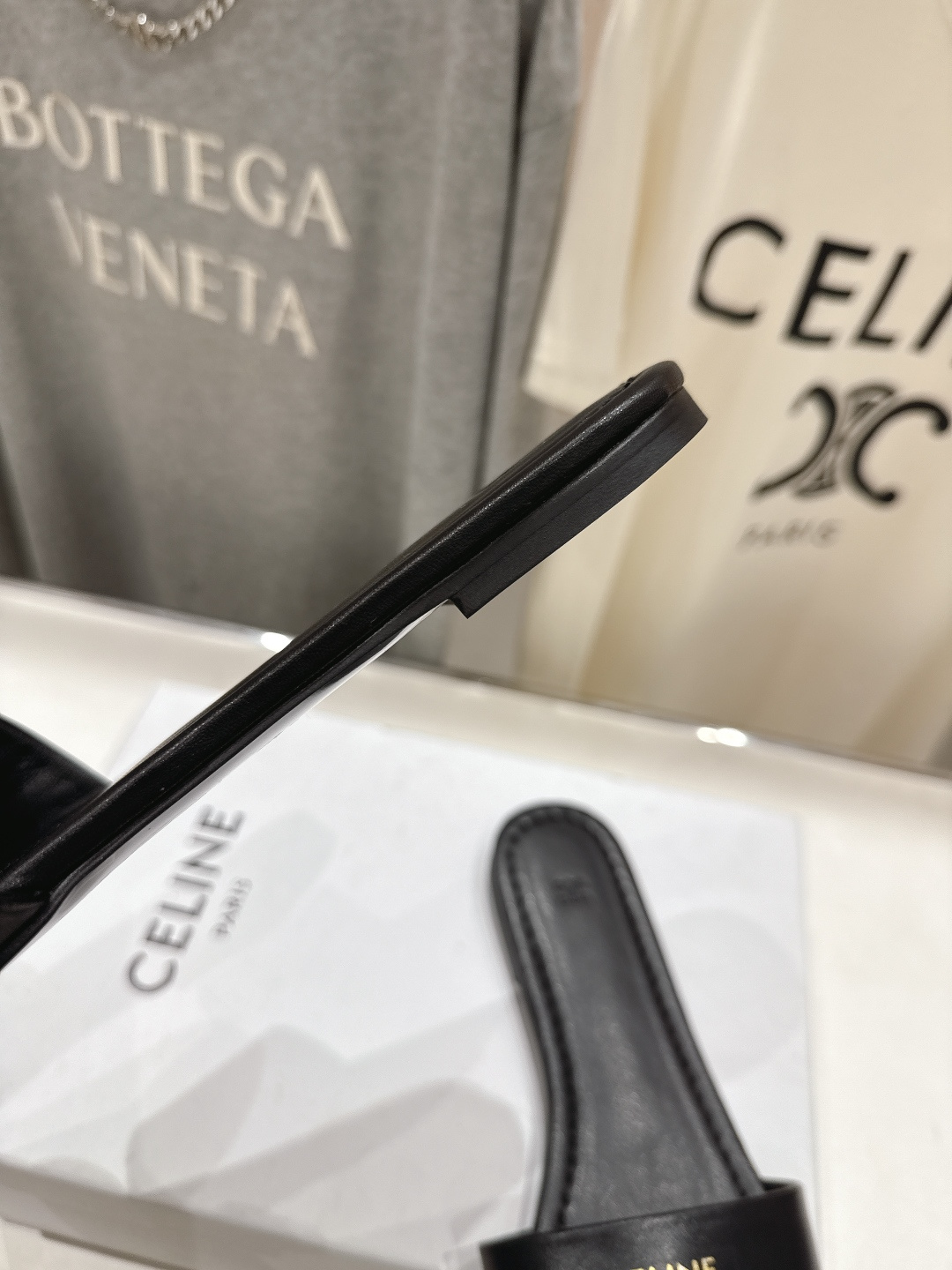 高版本出厂 Celine/塞琳2026ss思琳F035夏季新款凯旋门Logo平底拖鞋高级感十足 网红in