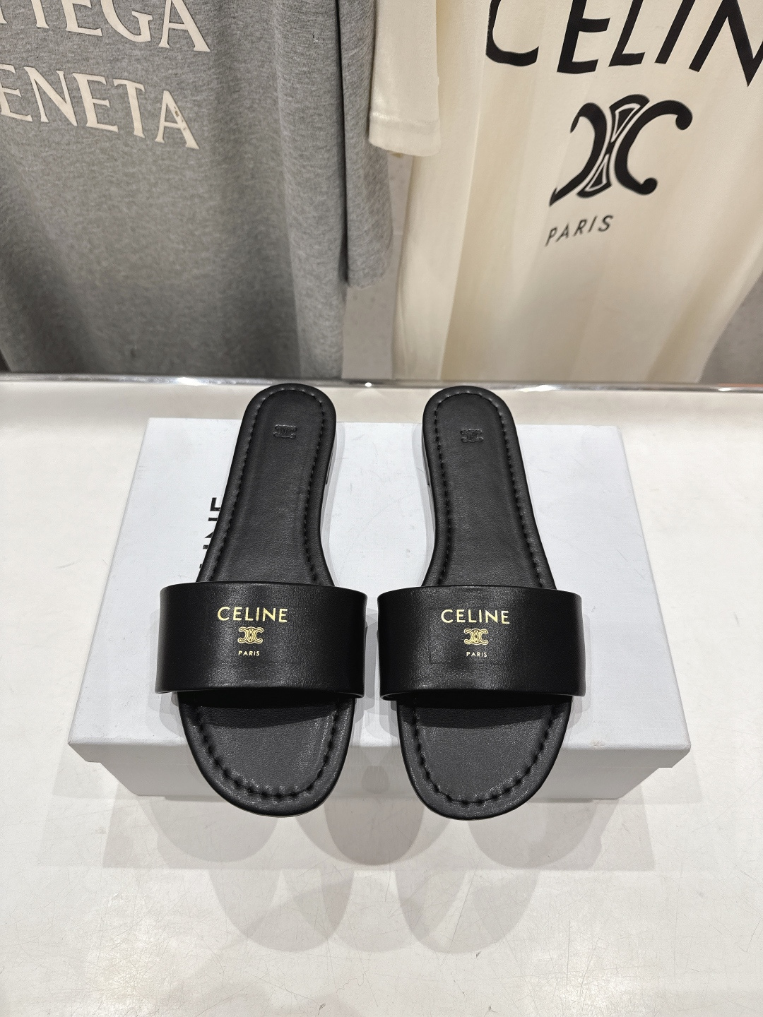 高版本出厂 Celine/塞琳2026ss思琳F035夏季新款凯旋门Logo平底拖鞋高级感十足 网红in