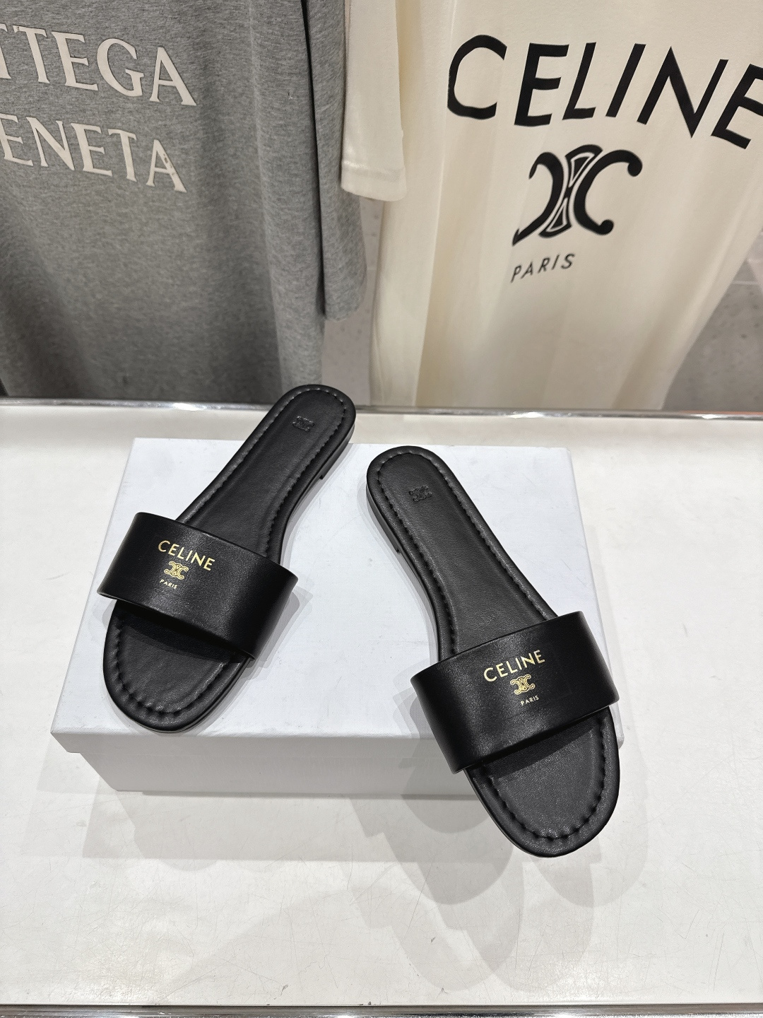 高版本出厂 Celine/塞琳2026ss思琳F035夏季新款凯旋门Logo平底拖鞋高级感十足 网红in