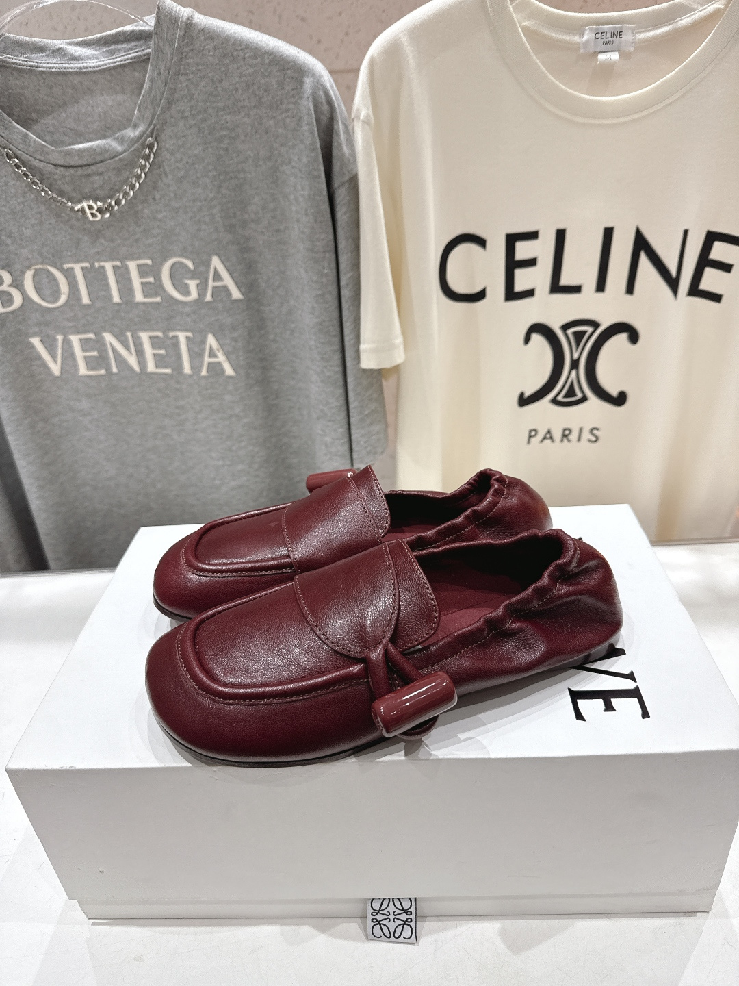 高版本出厂 LOEWE/罗意威F027 26ss春夏新款平底复古乐福鞋一脚蹬懒人鞋休闲鞋原版购入，细节把