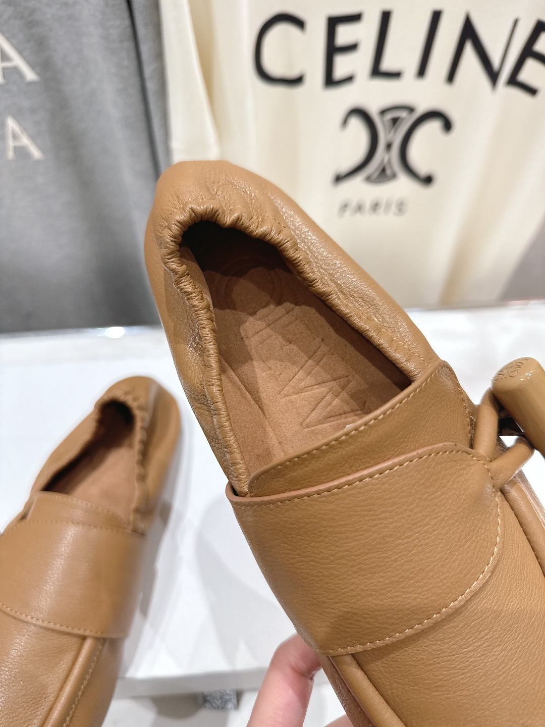 高版本出厂 LOEWE/罗意威F027 26ss春夏新款平底复古乐福鞋一脚蹬懒人鞋休闲鞋原版购入，细节把