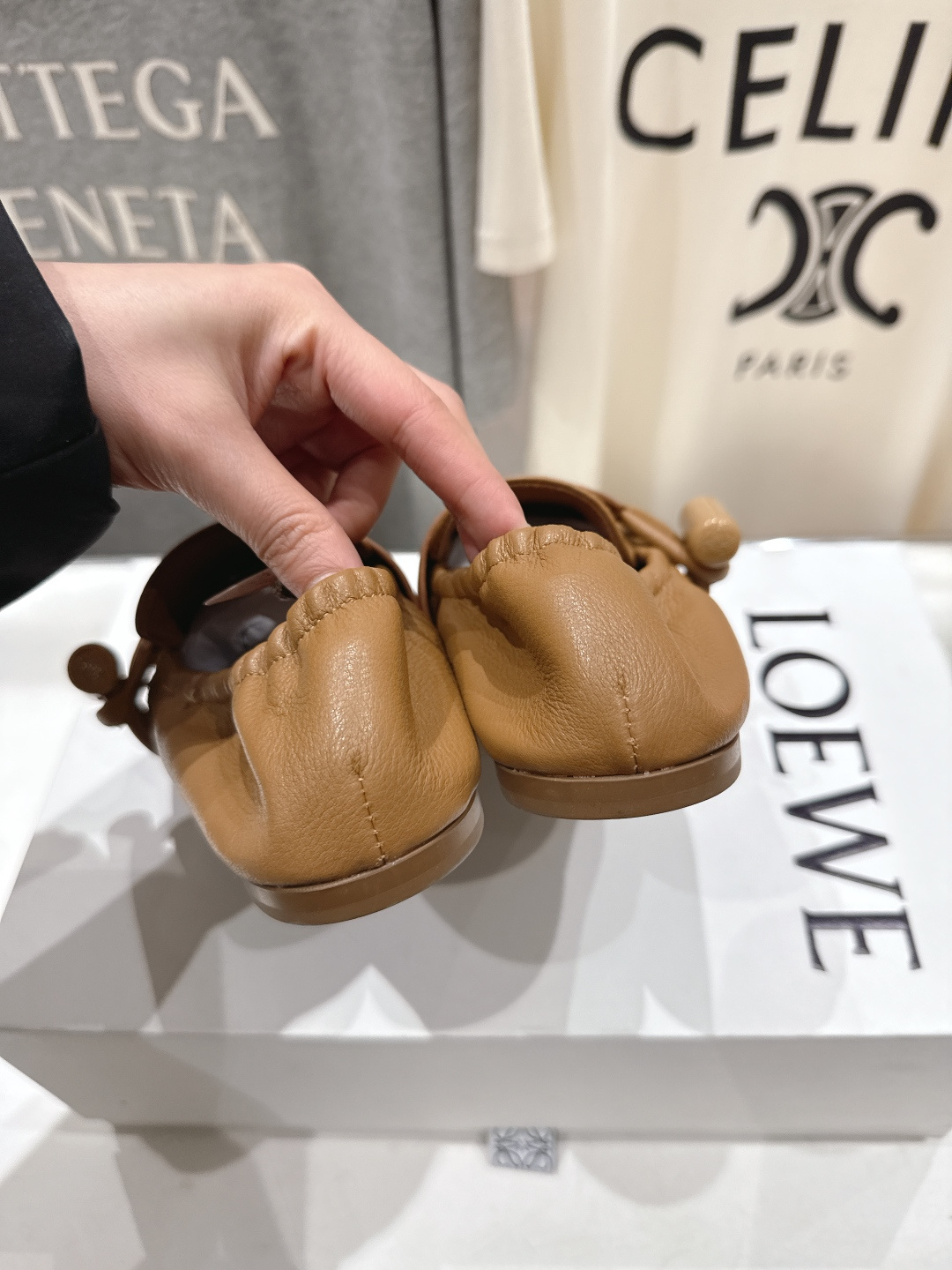 高版本出厂 LOEWE/罗意威F027 26ss春夏新款平底复古乐福鞋一脚蹬懒人鞋休闲鞋原版购入，细节把