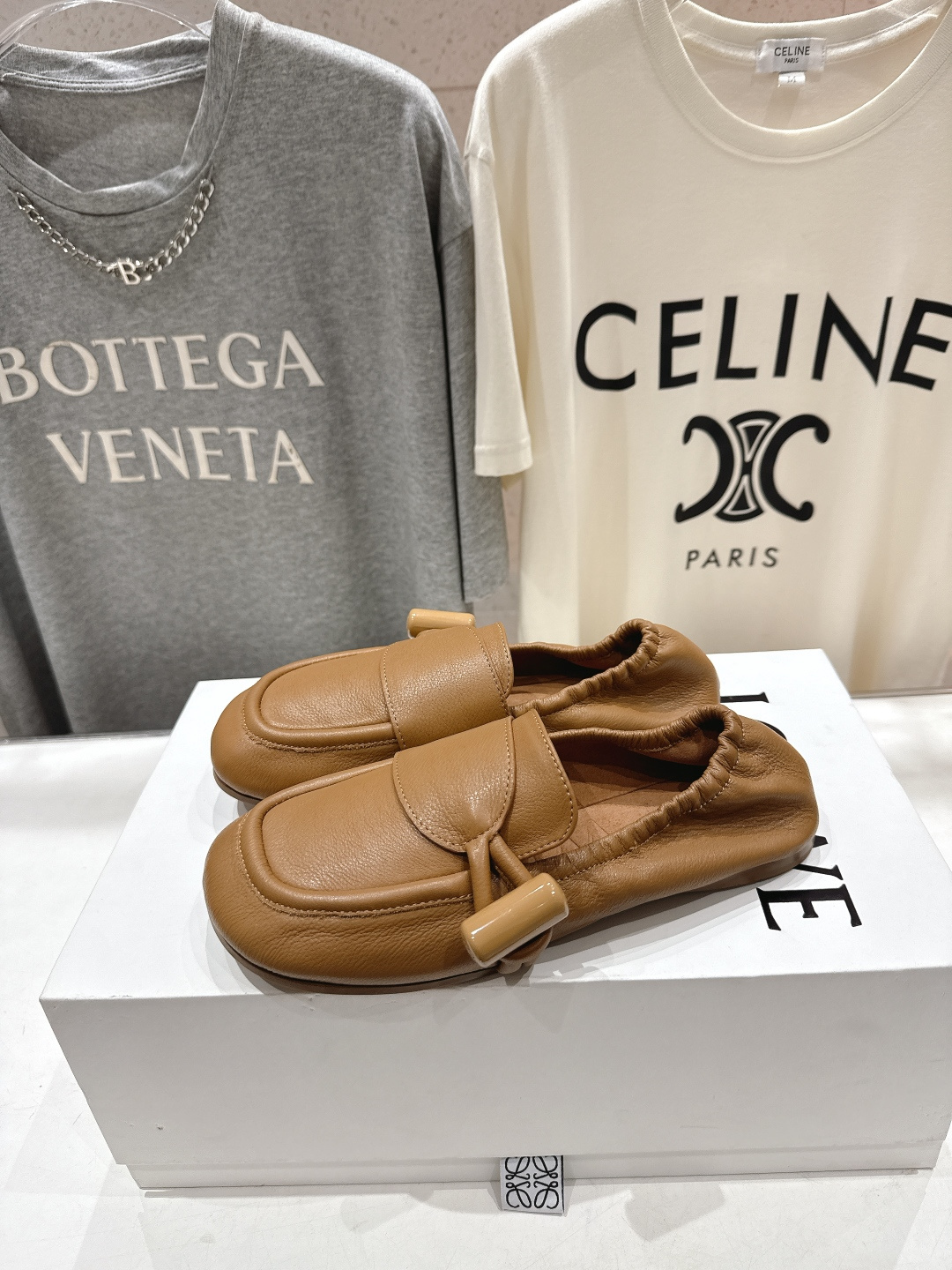 高版本出厂 LOEWE/罗意威F027 26ss春夏新款平底复古乐福鞋一脚蹬懒人鞋休闲鞋原版购入，细节把