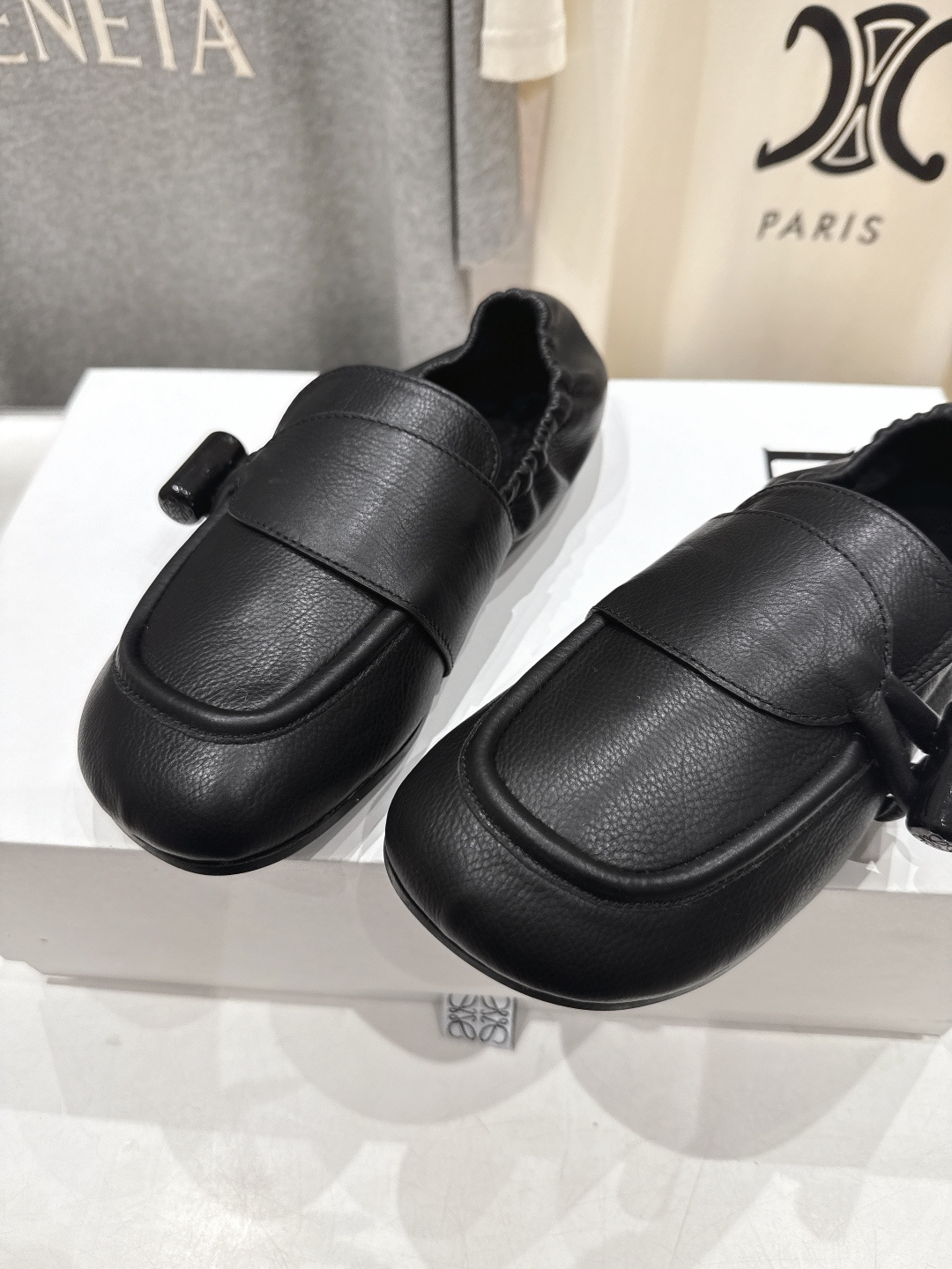 高版本出厂 LOEWE/罗意威F027 26ss春夏新款平底复古乐福鞋一脚蹬懒人鞋休闲鞋原版购入，细节把