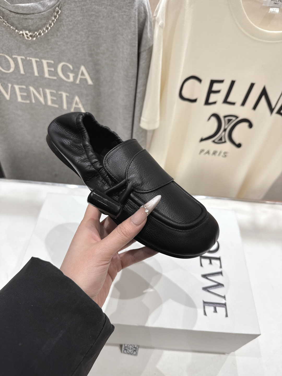 高版本出厂 LOEWE/罗意威F027 26ss春夏新款平底复古乐福鞋一脚蹬懒人鞋休闲鞋原版购入，细节把