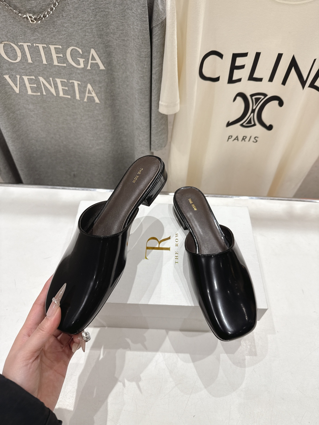 高版本出厂 the row 2026ss春夏走秀爆款小方头平底鞋玛丽珍半拖单鞋非常舒服的平底鞋，极简设计