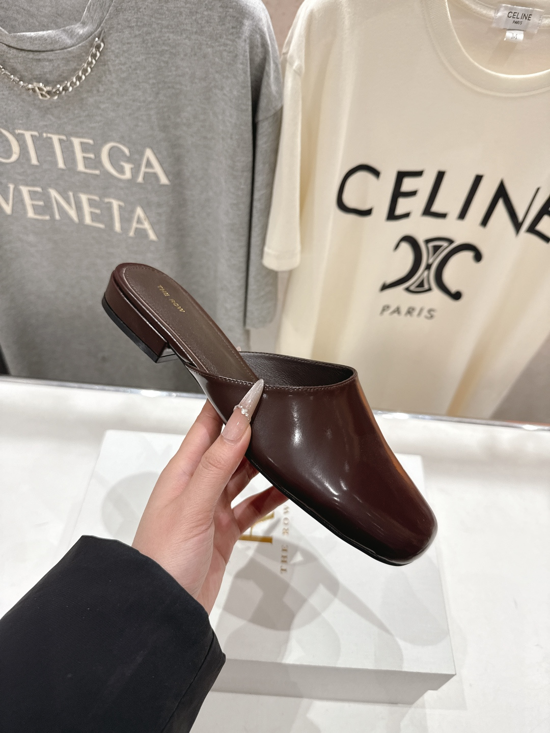 高版本出厂 the row 2026ss春夏走秀爆款小方头平底鞋玛丽珍半拖单鞋非常舒服的平底鞋，极简设计