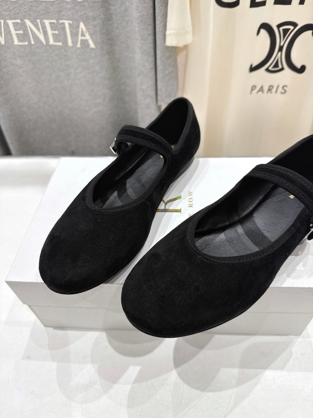 高版本出厂 the row 2026ss春夏走秀爆款平底鞋玛丽珍休闲鞋单鞋非常舒服的平底鞋，极简设计理念