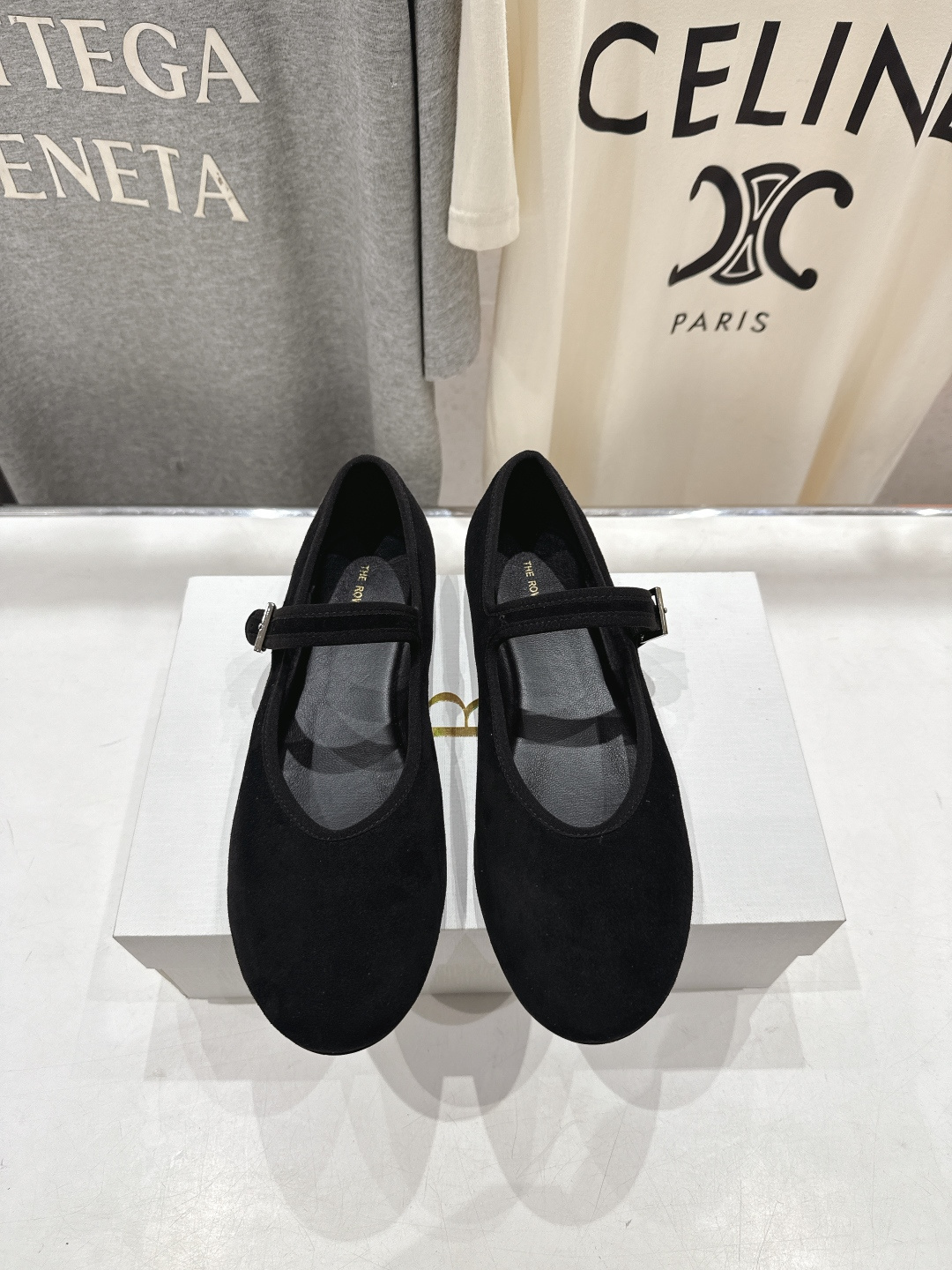 高版本出厂 the row 2026ss春夏走秀爆款平底鞋玛丽珍休闲鞋单鞋非常舒服的平底鞋，极简设计理念