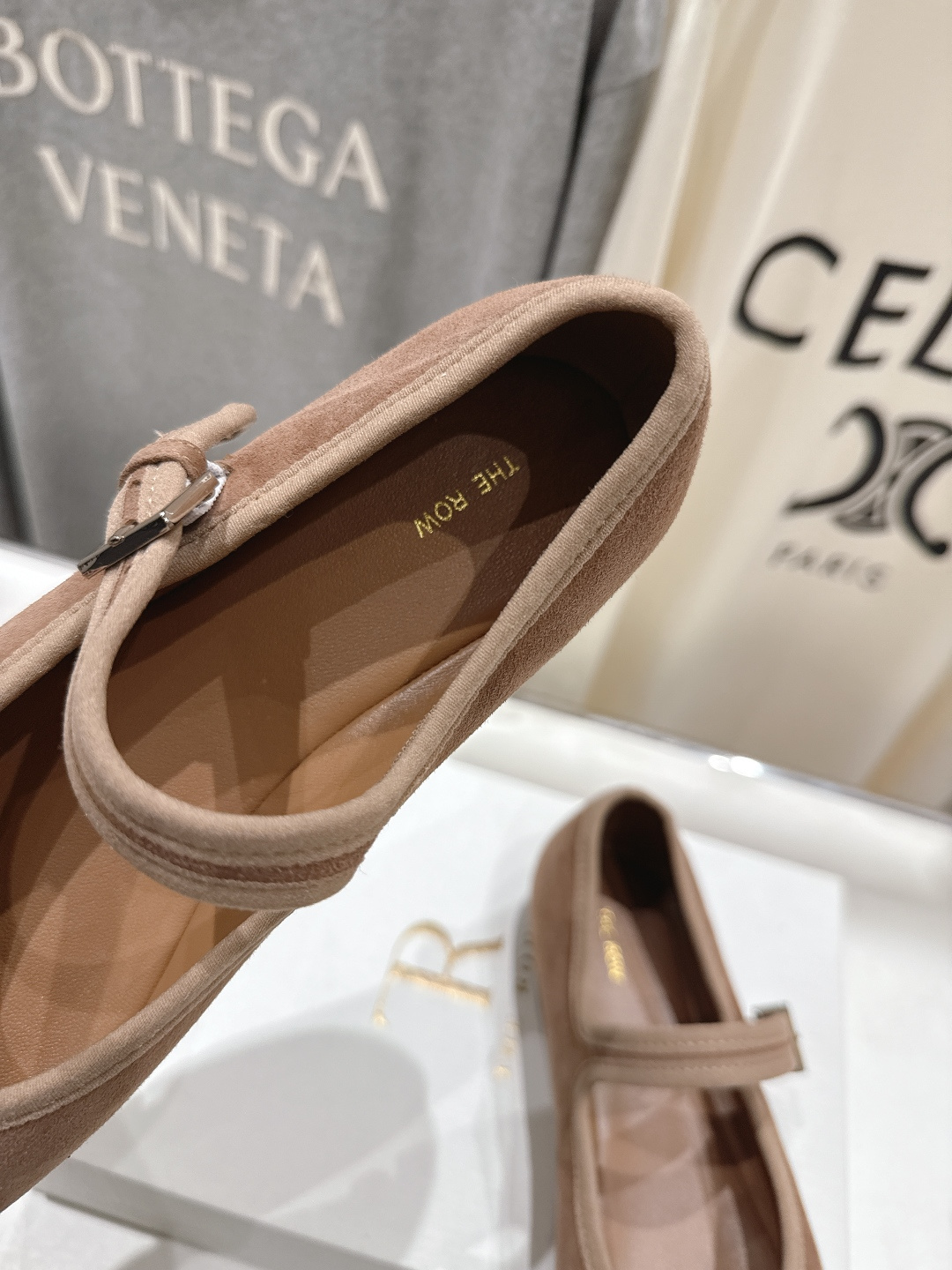 高版本出厂 the row 2026ss春夏走秀爆款平底鞋玛丽珍休闲鞋单鞋非常舒服的平底鞋，极简设计理念