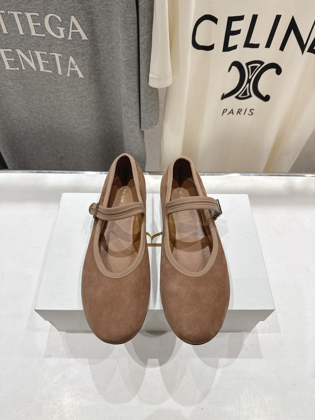 高版本出厂 the row 2026ss春夏走秀爆款平底鞋玛丽珍休闲鞋单鞋非常舒服的平底鞋，极简设计理念