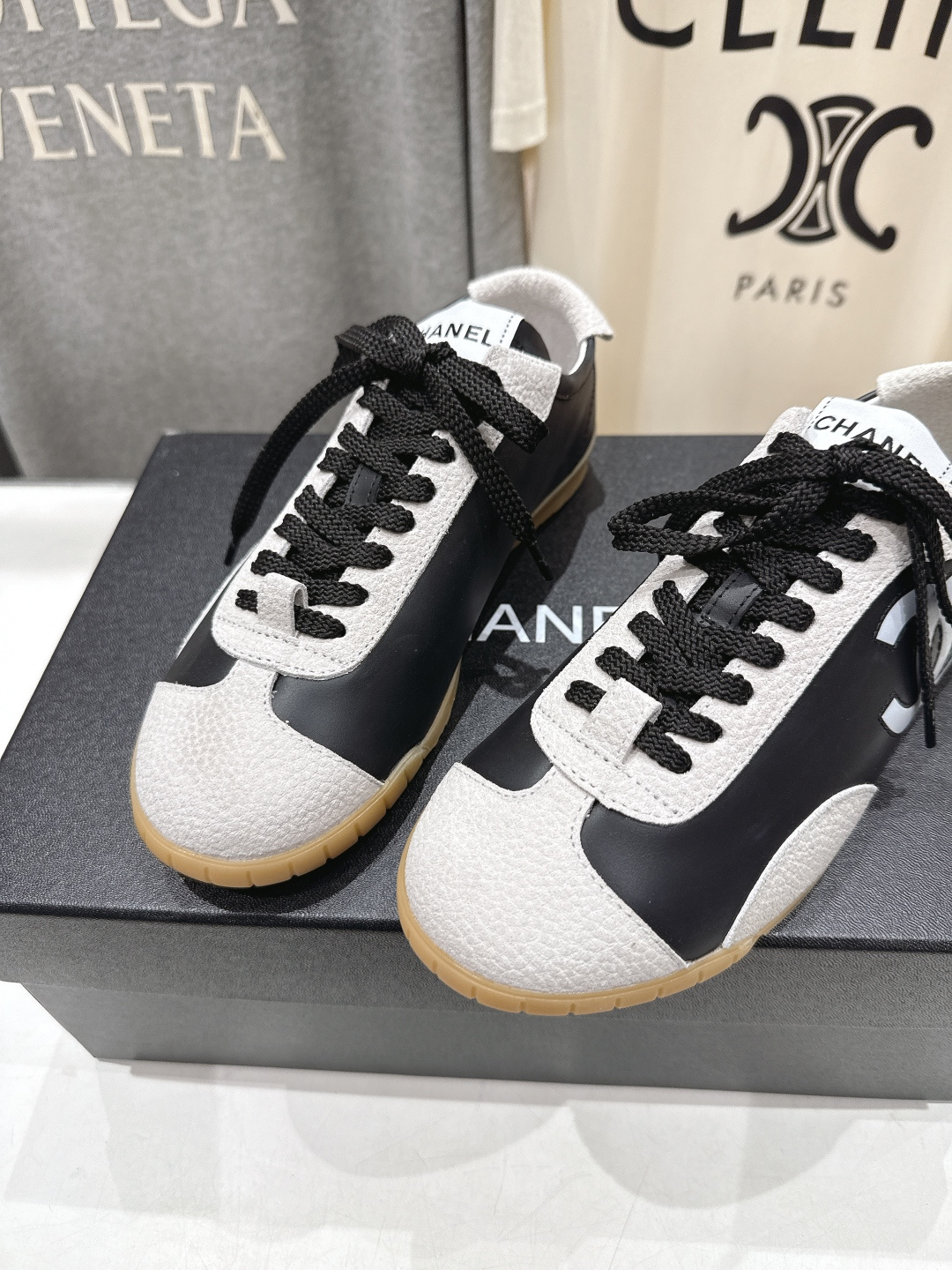 高版本出厂 Chanel*香奈儿 小香F015 2026ss早春新款平底系带熊猫鞋休闲运动鞋饼干鞋阿甘鞋