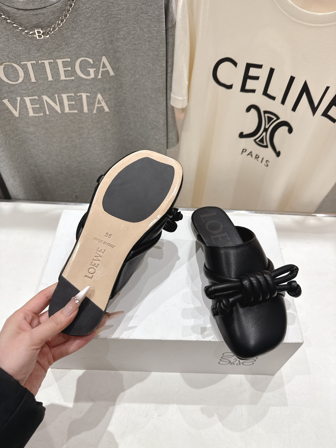高版本出厂 LOEWE/罗意威F036 26ss春夏新款平底复古半包拖鞋乐福鞋懒人鞋原版购入，细节把控到