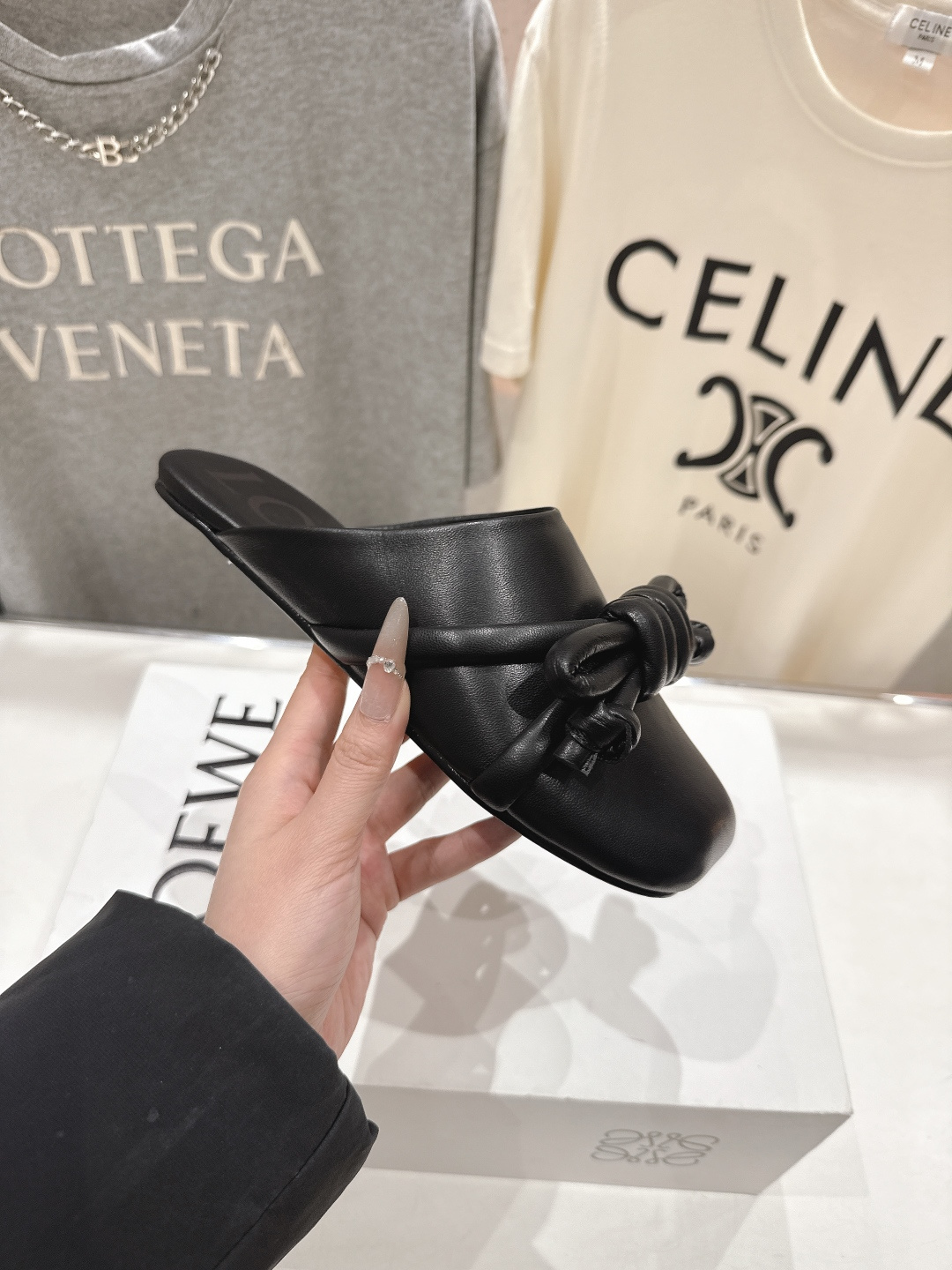 高版本出厂 LOEWE/罗意威F036 26ss春夏新款平底复古半包拖鞋乐福鞋懒人鞋原版购入，细节把控到