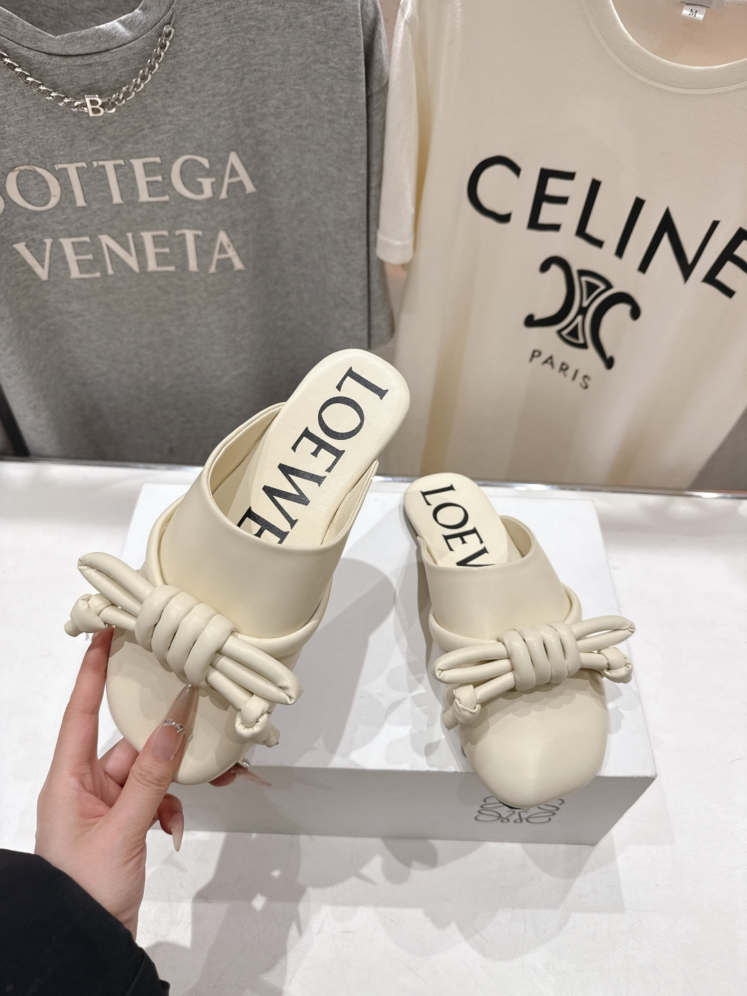 高版本出厂 LOEWE/罗意威F036 26ss春夏新款平底复古半包拖鞋乐福鞋懒人鞋原版购入，细节把控到