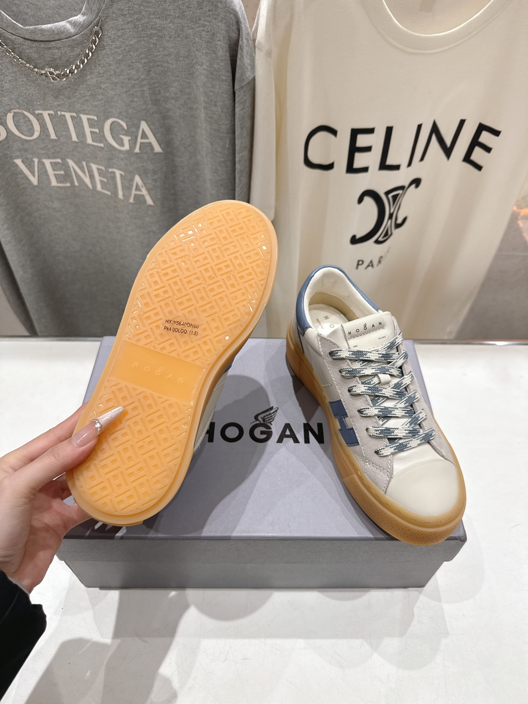 高版本出厂 HOGAN/霍根F051 2026ss新款厚底系带休闲运动鞋全新整体鞋型线条优美且具动感，将