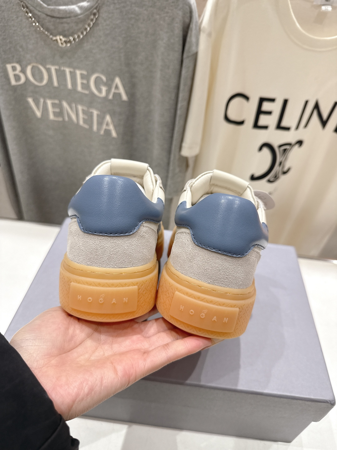 高版本出厂 HOGAN/霍根F051 2026ss新款厚底系带休闲运动鞋全新整体鞋型线条优美且具动感，将