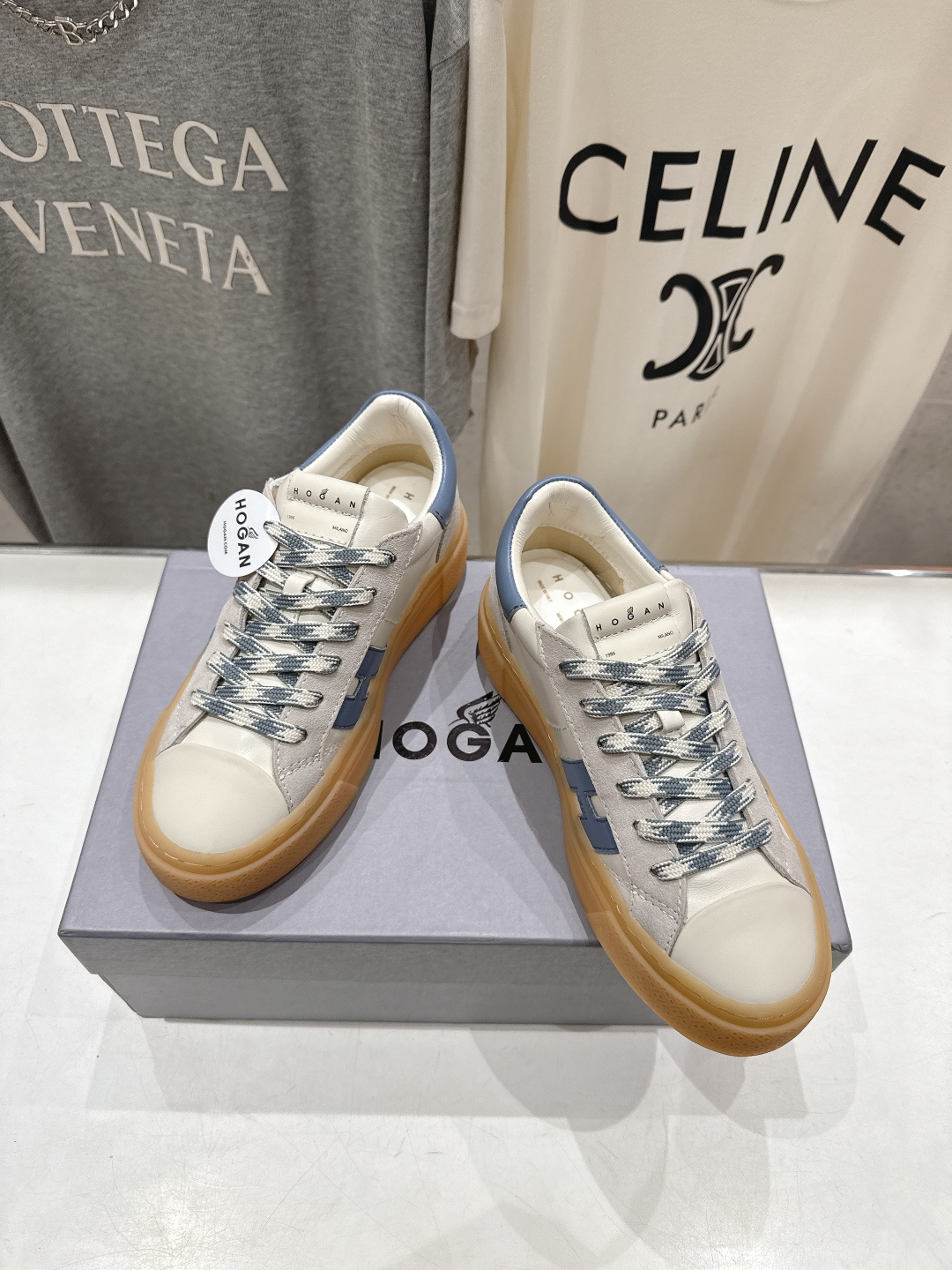 高版本出厂 HOGAN/霍根F051 2026ss新款厚底系带休闲运动鞋全新整体鞋型线条优美且具动感，将