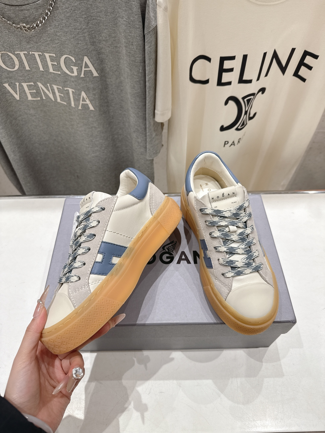 高版本出厂 HOGAN/霍根F051 2026ss新款厚底系带休闲运动鞋全新整体鞋型线条优美且具动感，将