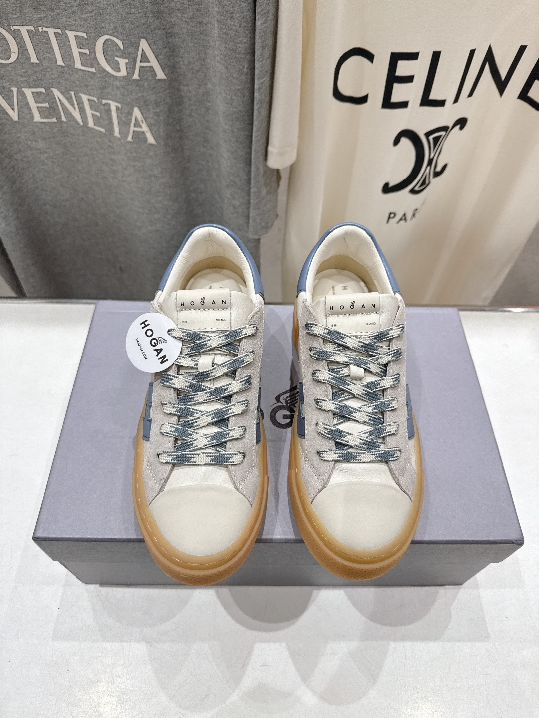 高版本出厂 HOGAN/霍根F051 2026ss新款厚底系带休闲运动鞋全新整体鞋型线条优美且具动感，将