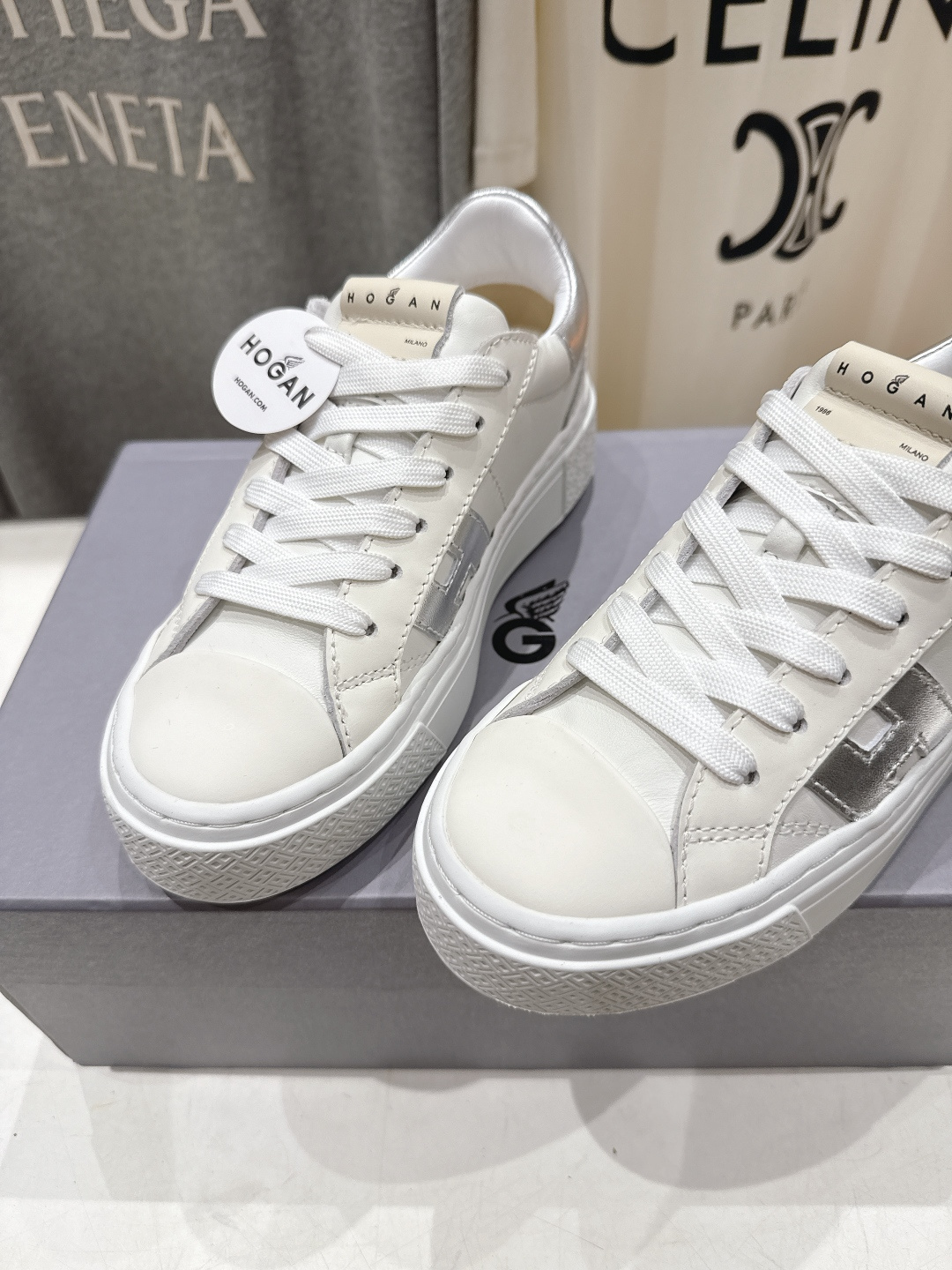 高版本出厂 HOGAN/霍根F051 2026ss新款厚底系带休闲运动鞋全新整体鞋型线条优美且具动感，将