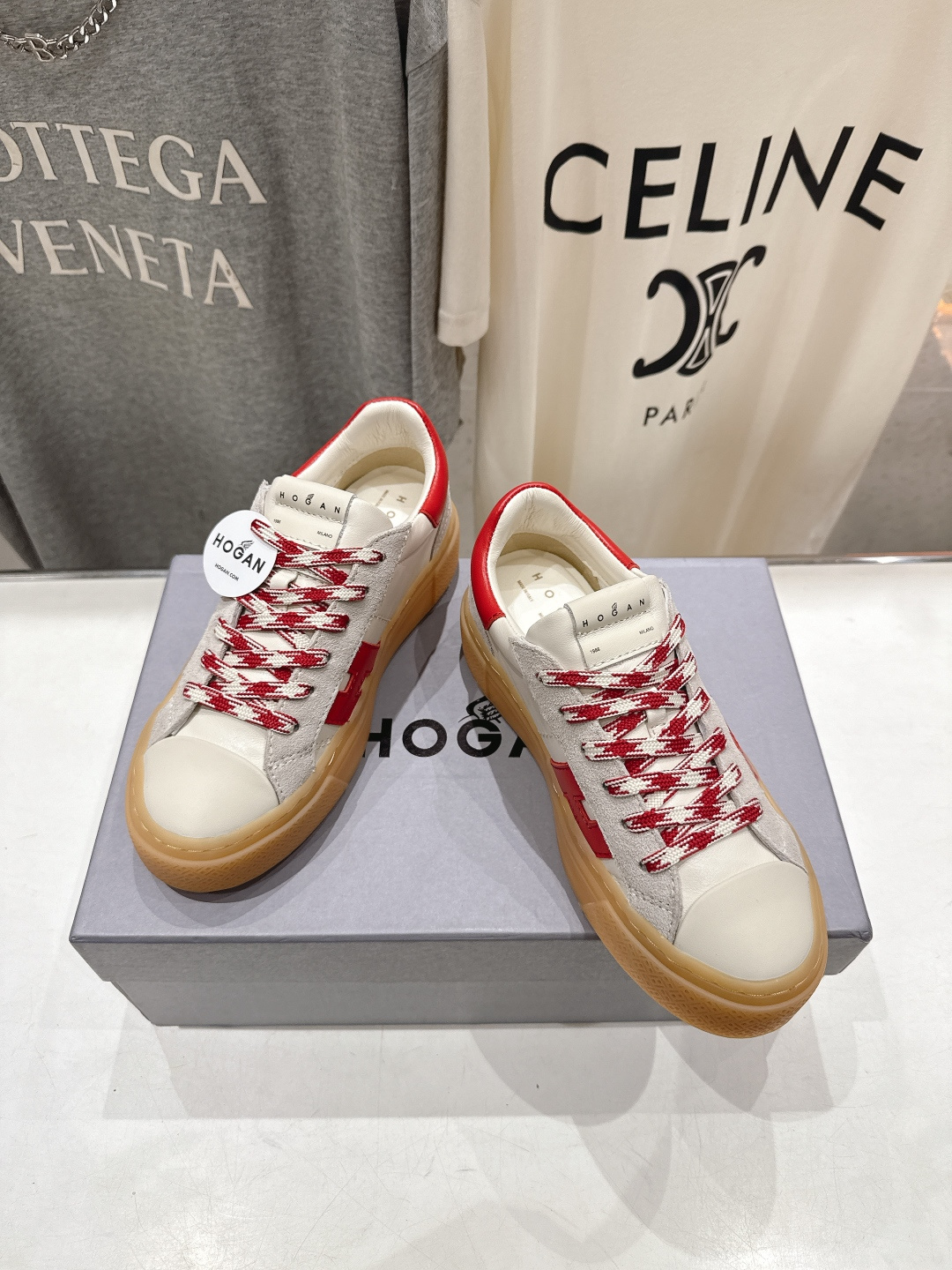 高版本出厂 HOGAN/霍根F051 2026ss新款厚底系带休闲运动鞋全新整体鞋型线条优美且具动感，将