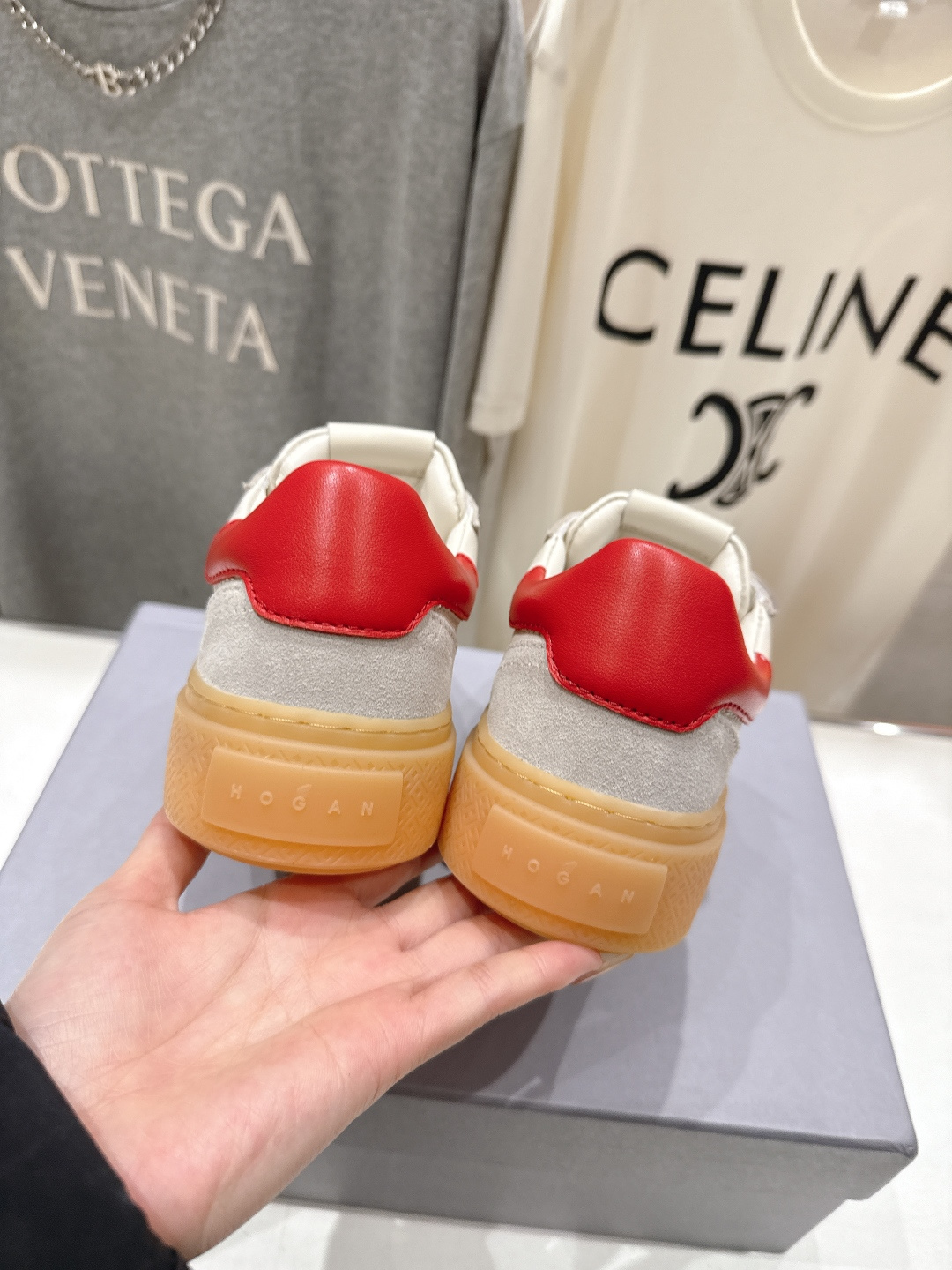 高版本出厂 HOGAN/霍根F051 2026ss新款厚底系带休闲运动鞋全新整体鞋型线条优美且具动感，将