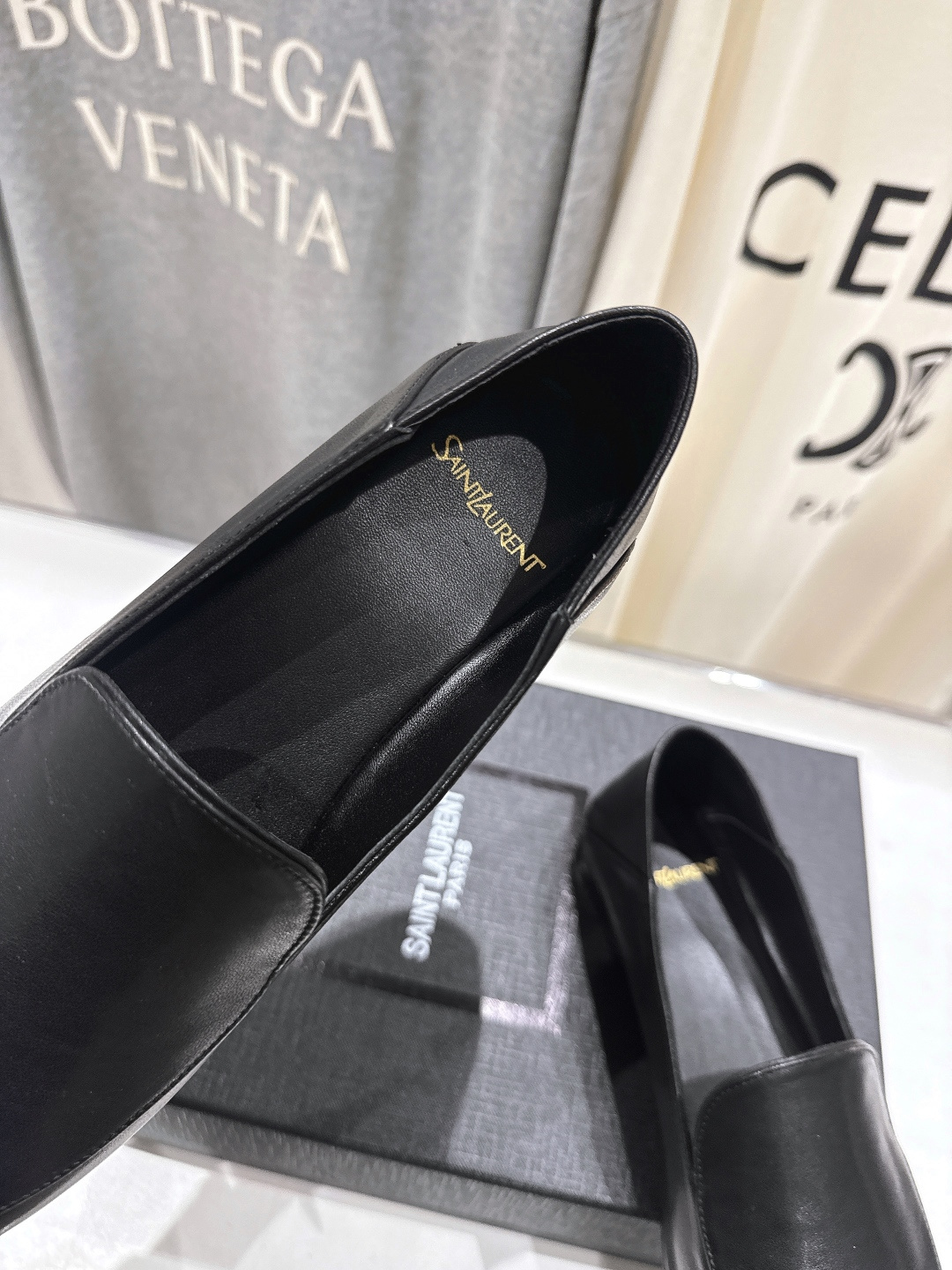 高版本出厂 SAINT LAURENT/圣罗兰YSL 26ss爆款平底玛丽珍踩跟一脚蹬乐福鞋，2026全