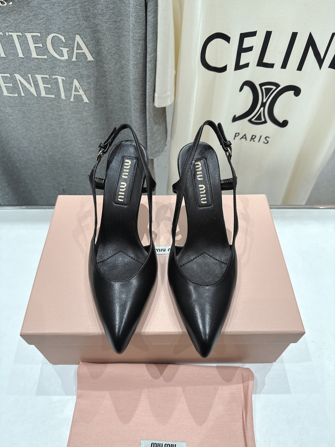 高版本出厂价 MiuMiu/缪缪2026ss春夏新款仙女风尖头玛丽珍高跟鞋凉鞋非常低调的一款高跟单鞋 乖