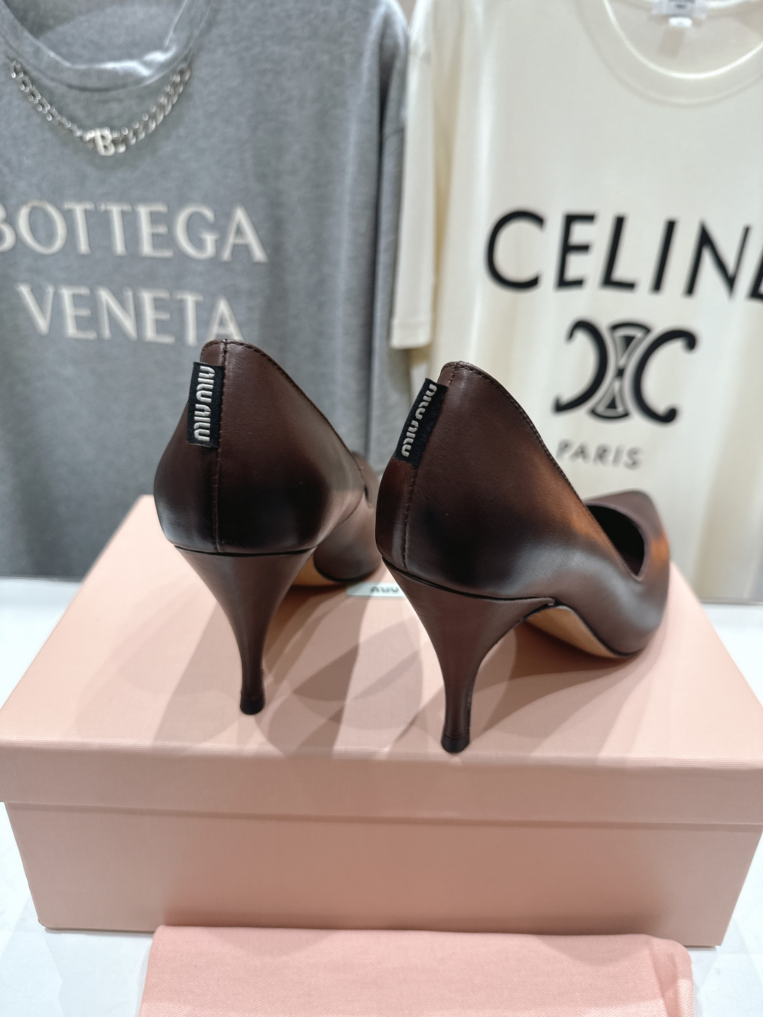 高版本出厂价 MiuMiu/缪缪F068 2026ss春夏新款仙女风尖头玛丽珍高跟鞋单鞋非常低调的一款高