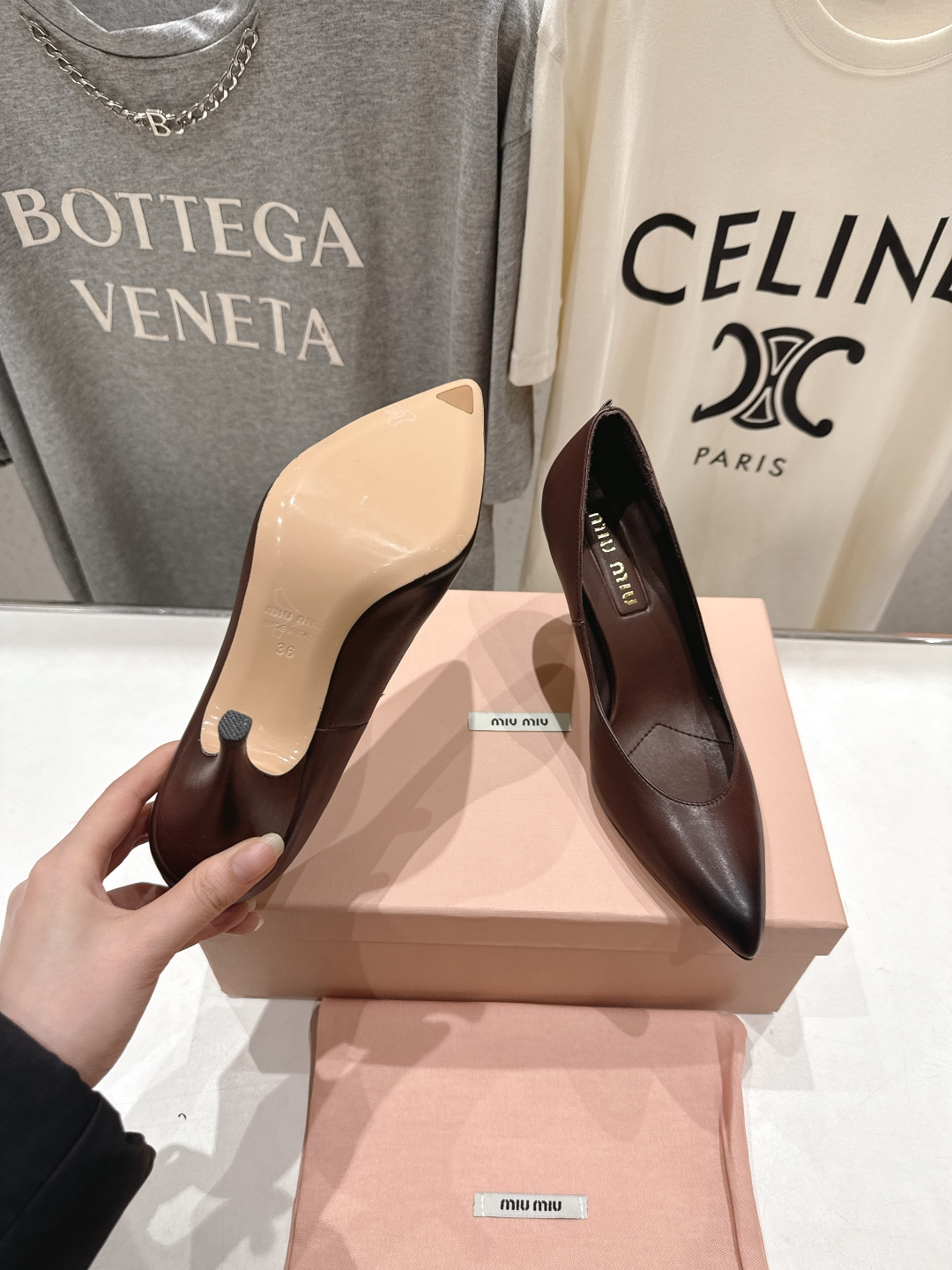 高版本出厂价 MiuMiu/缪缪F068 2026ss春夏新款仙女风尖头玛丽珍高跟鞋单鞋非常低调的一款高