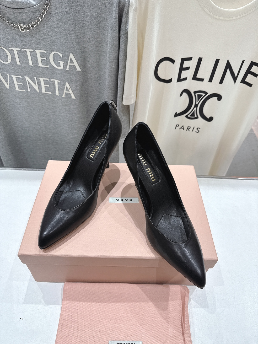 高版本出厂价 MiuMiu/缪缪F068 2026ss春夏新款仙女风尖头玛丽珍高跟鞋单鞋非常低调的一款高