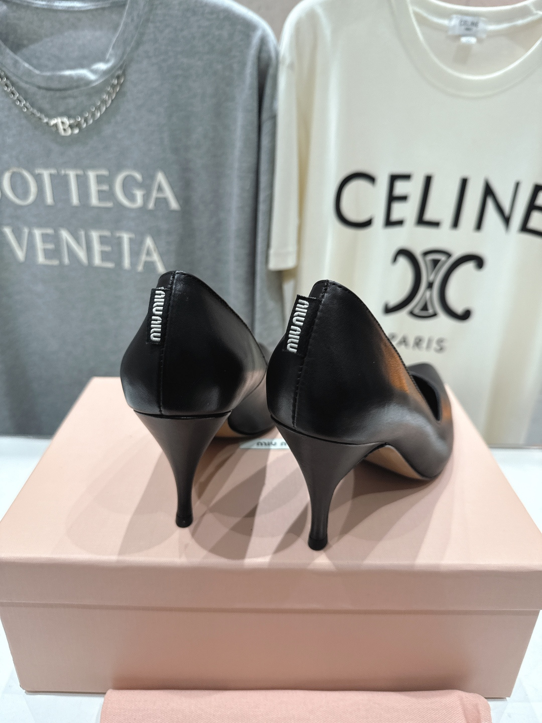 高版本出厂价 MiuMiu/缪缪F068 2026ss春夏新款仙女风尖头玛丽珍高跟鞋单鞋非常低调的一款高