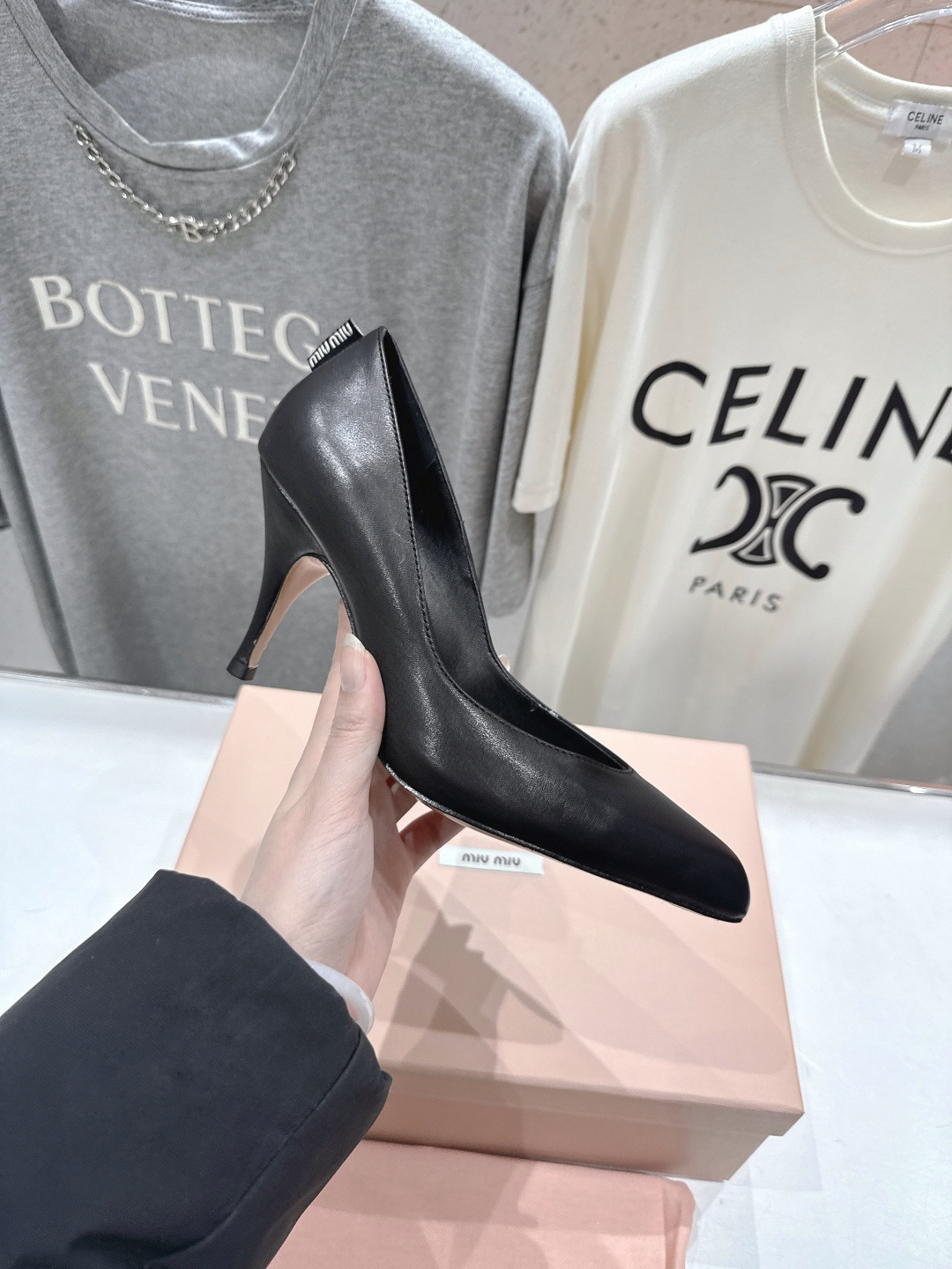 高版本出厂价 MiuMiu/缪缪F068 2026ss春夏新款仙女风尖头玛丽珍高跟鞋单鞋非常低调的一款高