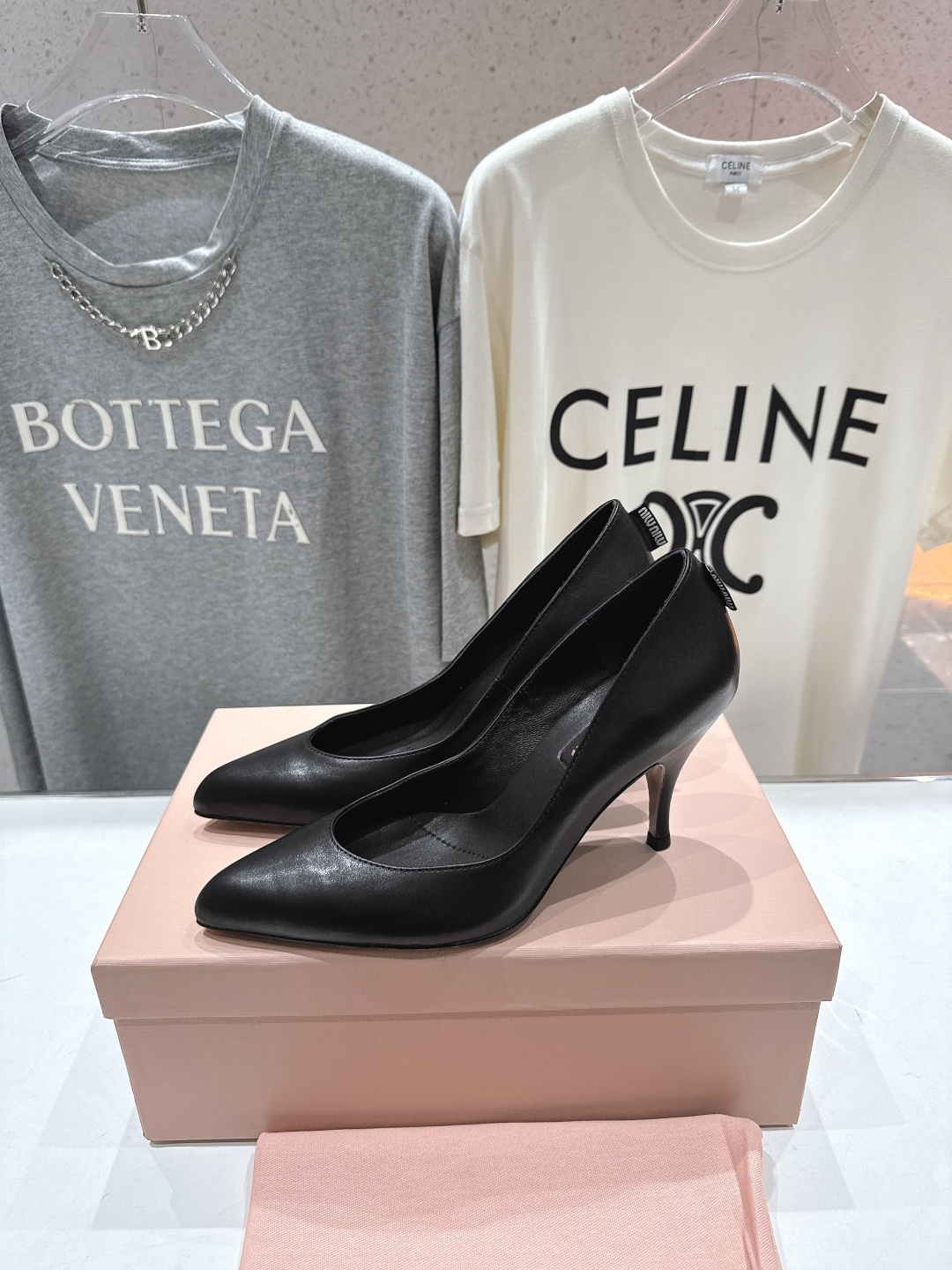 高版本出厂价 MiuMiu/缪缪F068 2026ss春夏新款仙女风尖头玛丽珍高跟鞋单鞋非常低调的一款高