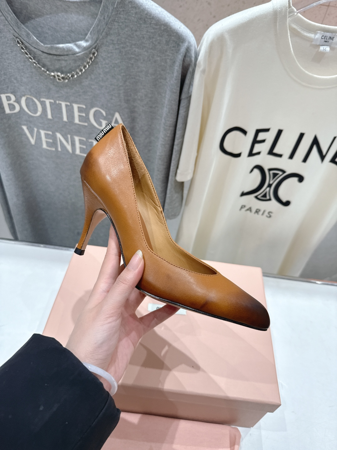 高版本出厂价 MiuMiu/缪缪F068 2026ss春夏新款仙女风尖头玛丽珍高跟鞋单鞋非常低调的一款高