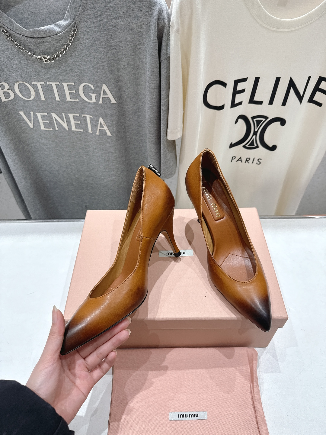 高版本出厂价 MiuMiu/缪缪F068 2026ss春夏新款仙女风尖头玛丽珍高跟鞋单鞋非常低调的一款高